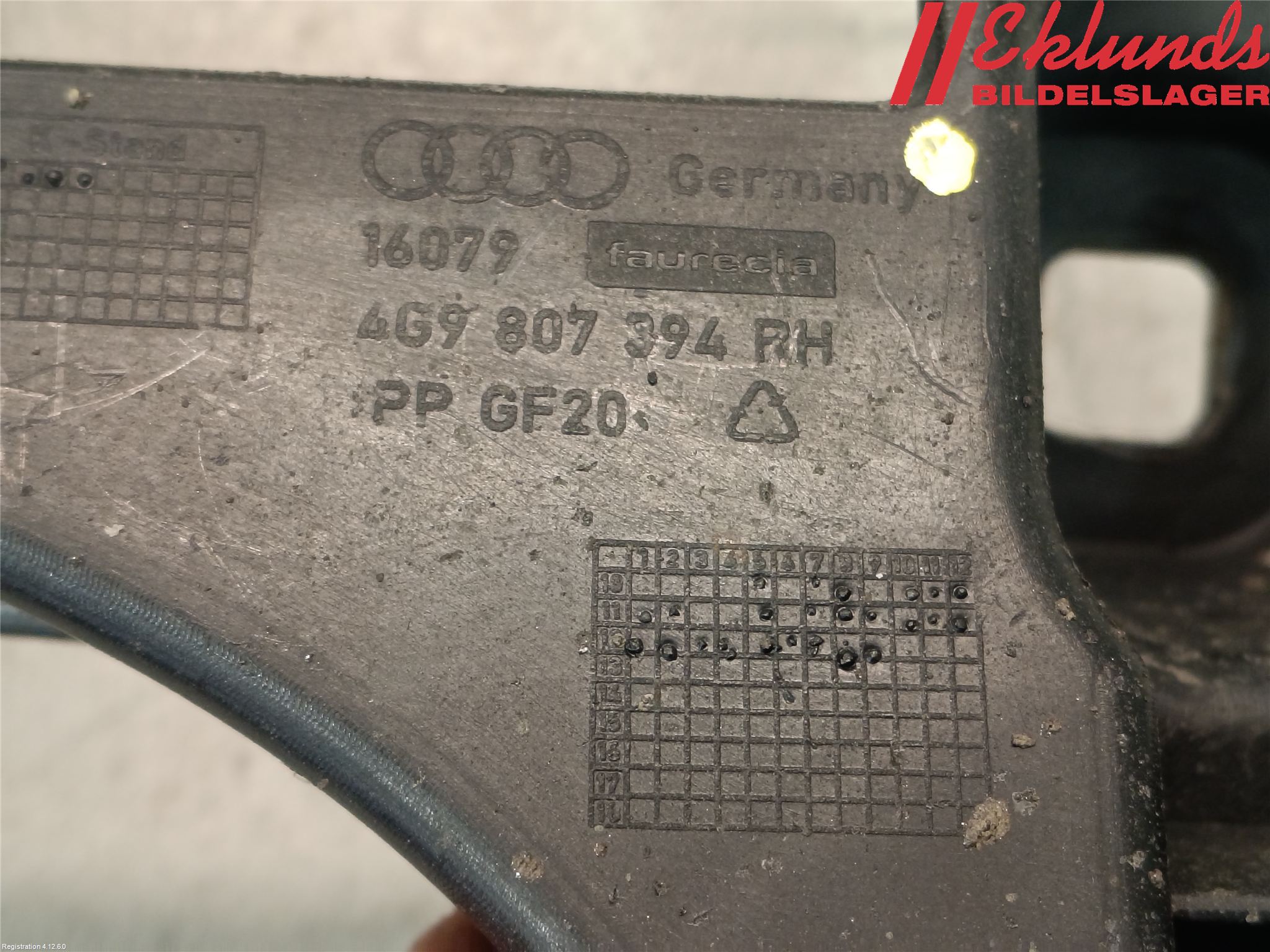 Audi A6 ALLROAD 12-18 Stötfångarfäste Bak Hö