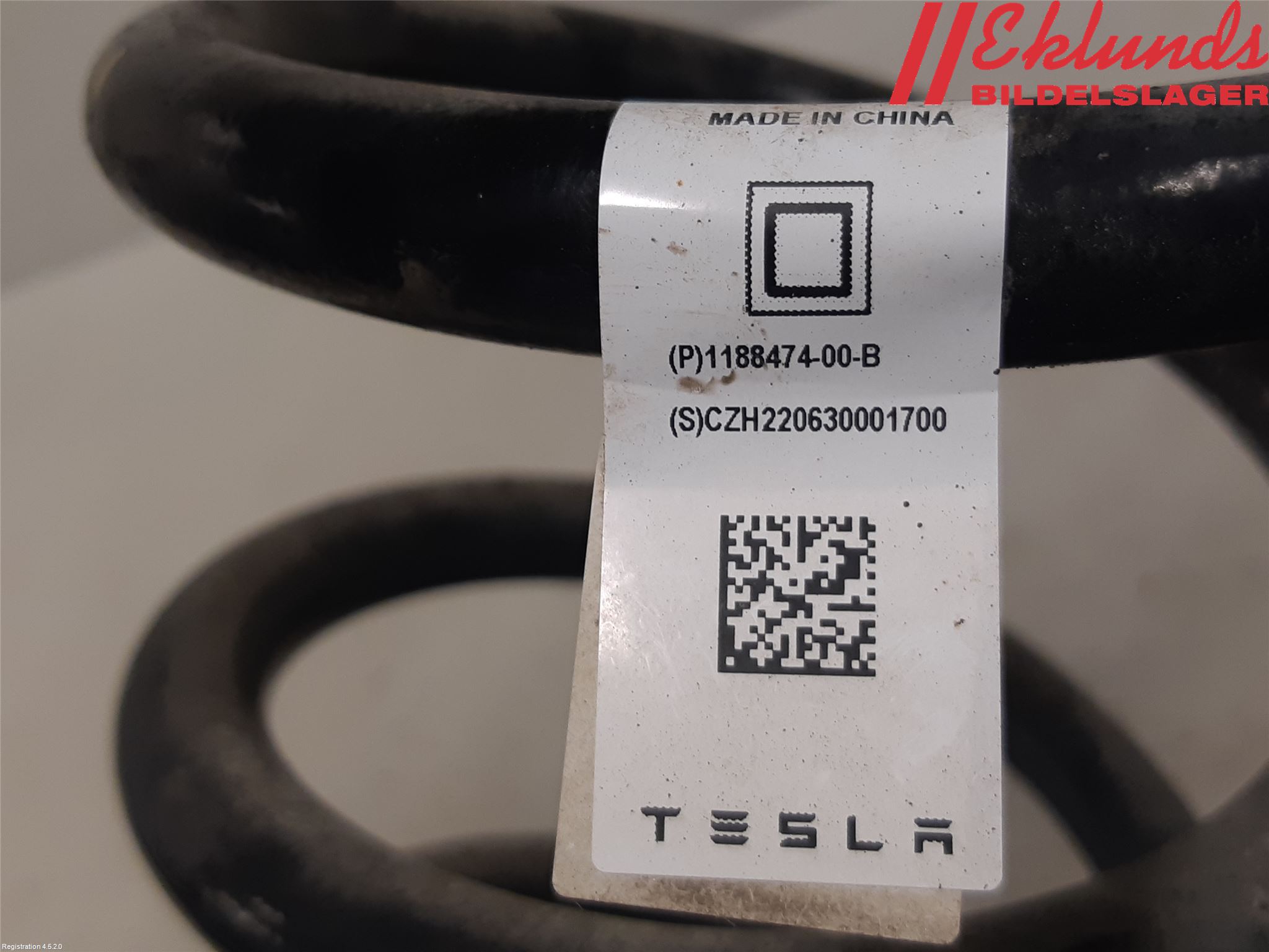 Tesla MODEL Y 21- Fjäder Bak