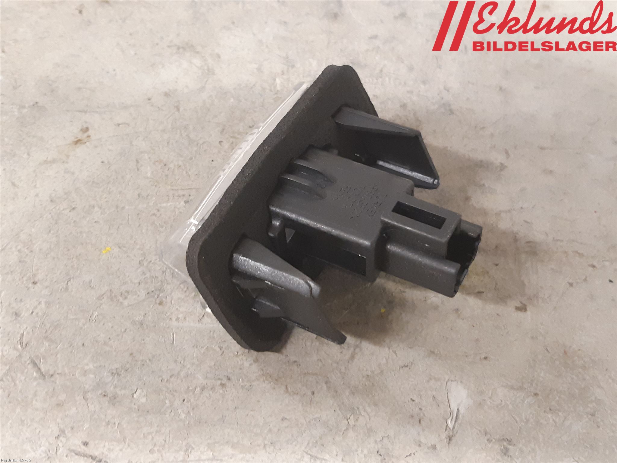 Toyota YARIS XP130 15-20 Skylt Belysning