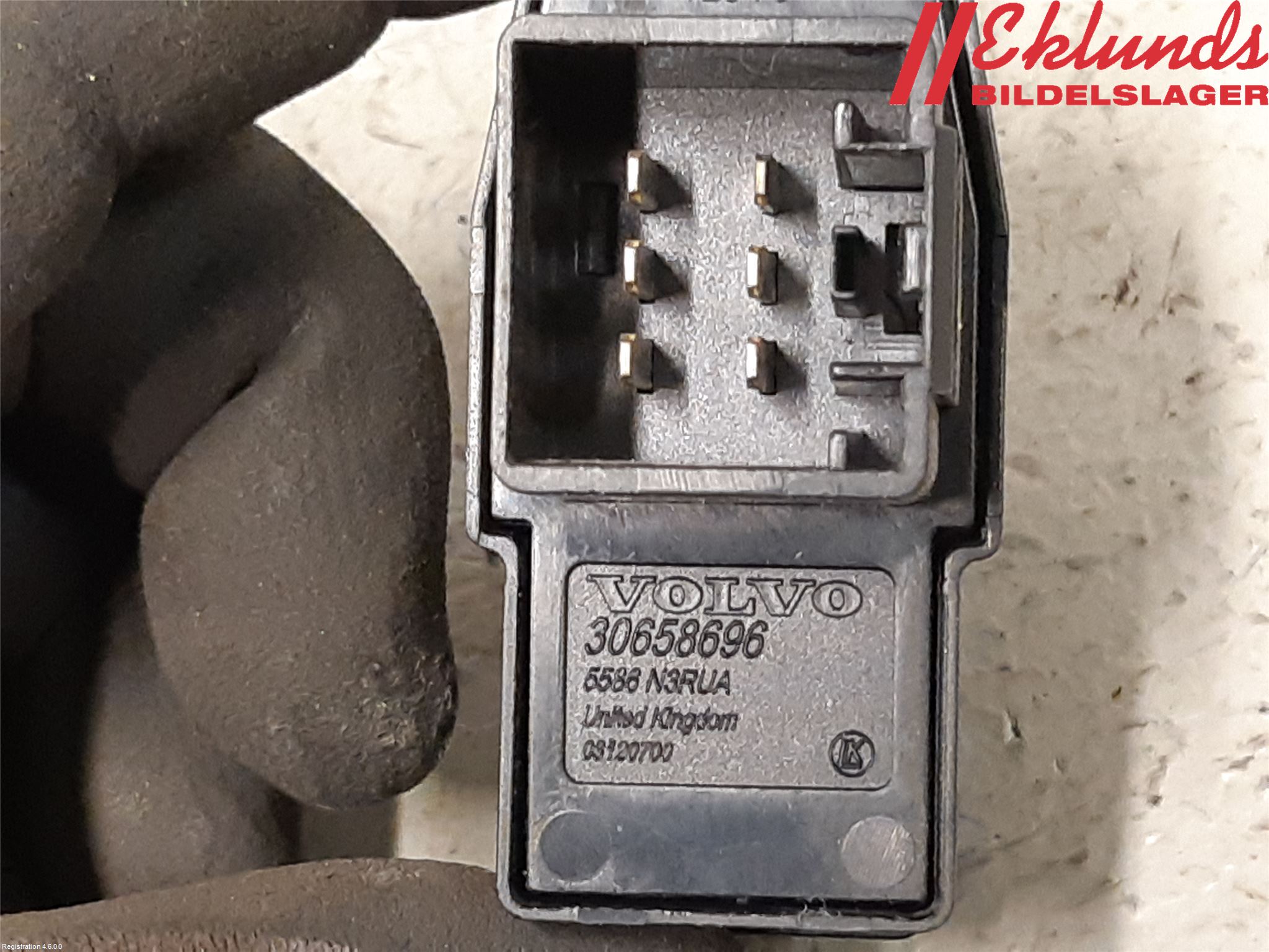 Volvo V70 05-08 Strömställare Elhiss