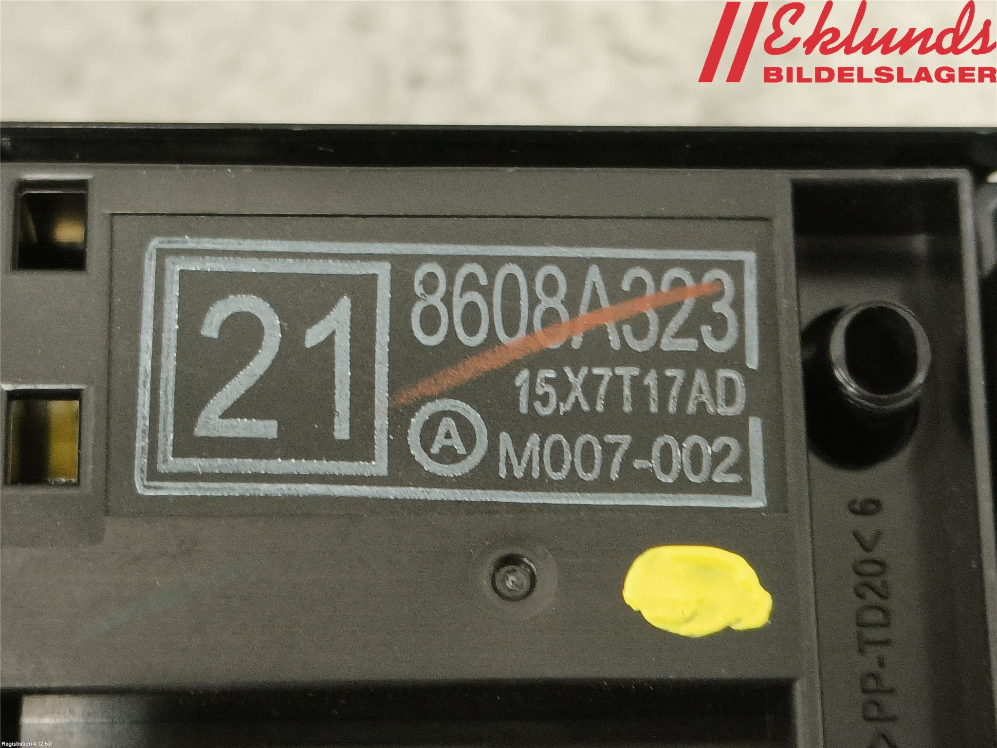 Mitsubishi ECLIPS CROSS Strömställare Elhiss