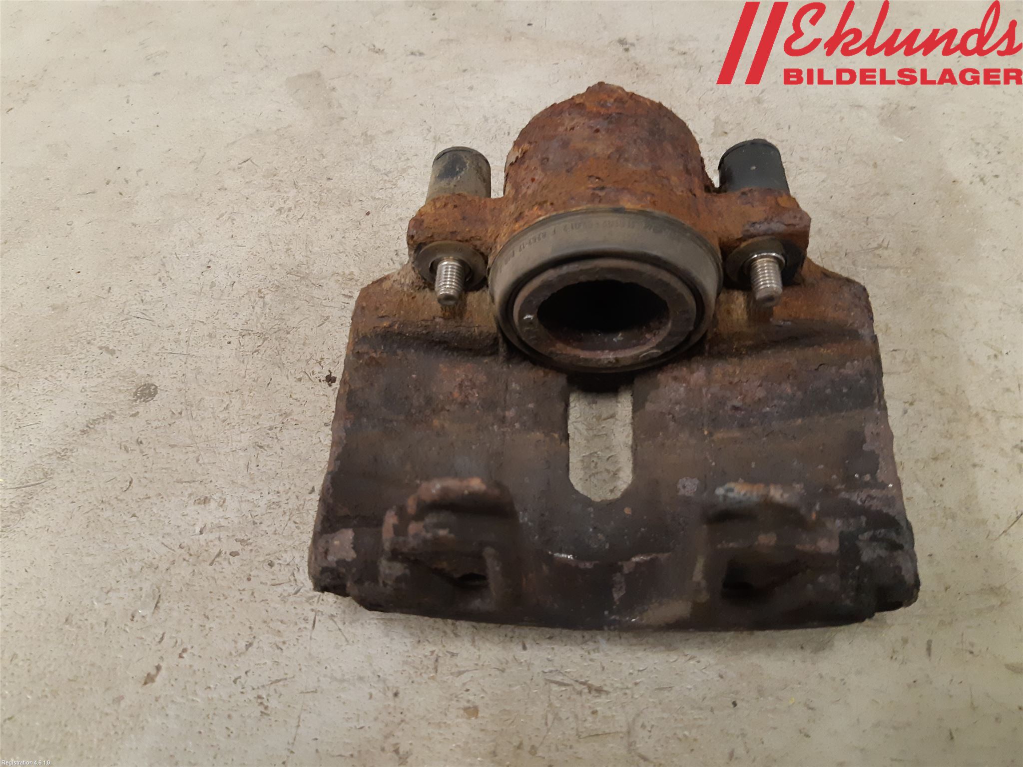 Volkswagen VW PASSAT 11-14 Bromsok Fram Höger