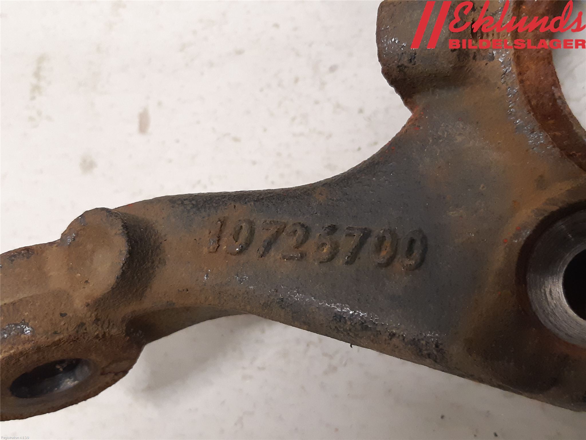 MG ZS EV 20- Styrspindel Lagerhus Vä