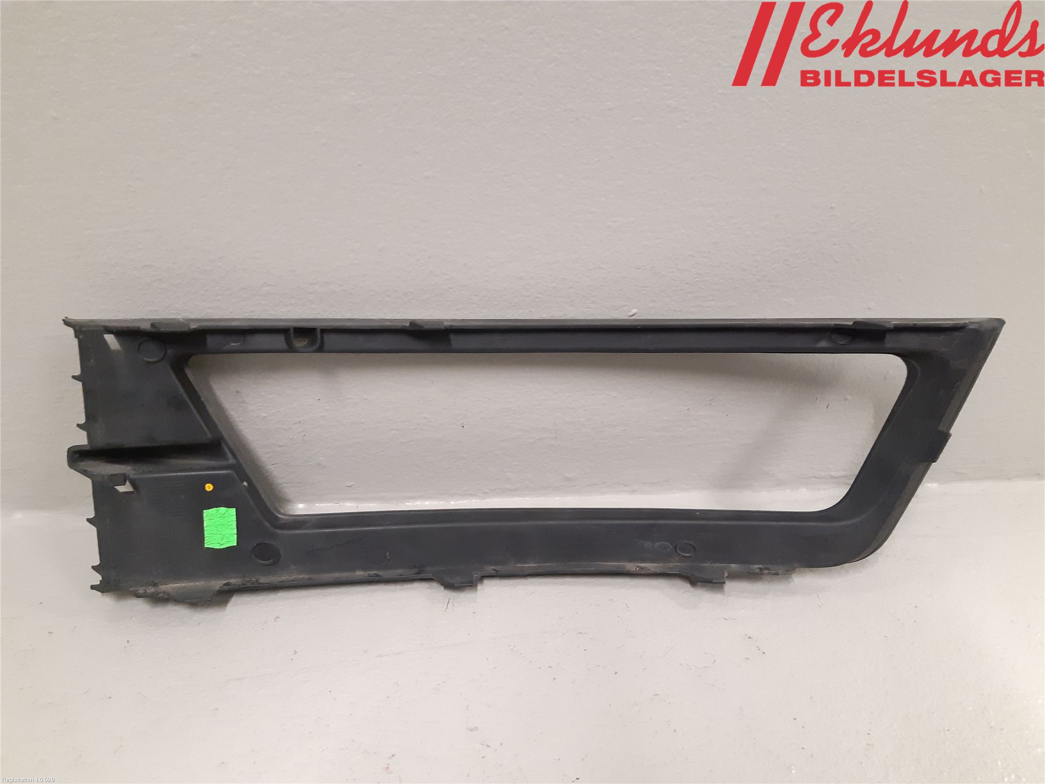 Skoda RAPID Dimljussarg Fram