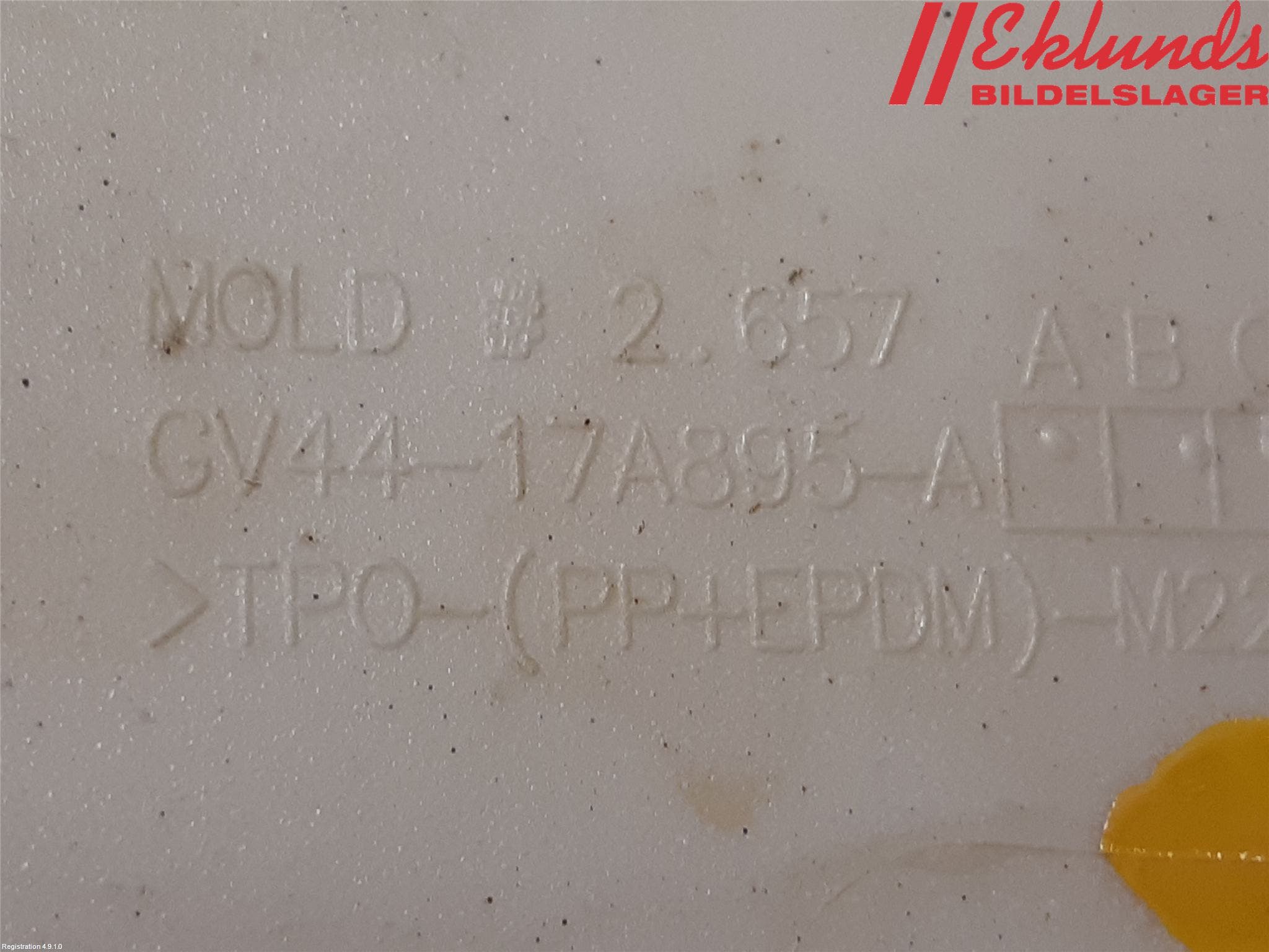 Ford KUGA 17-19 Skärm Bak Vänster