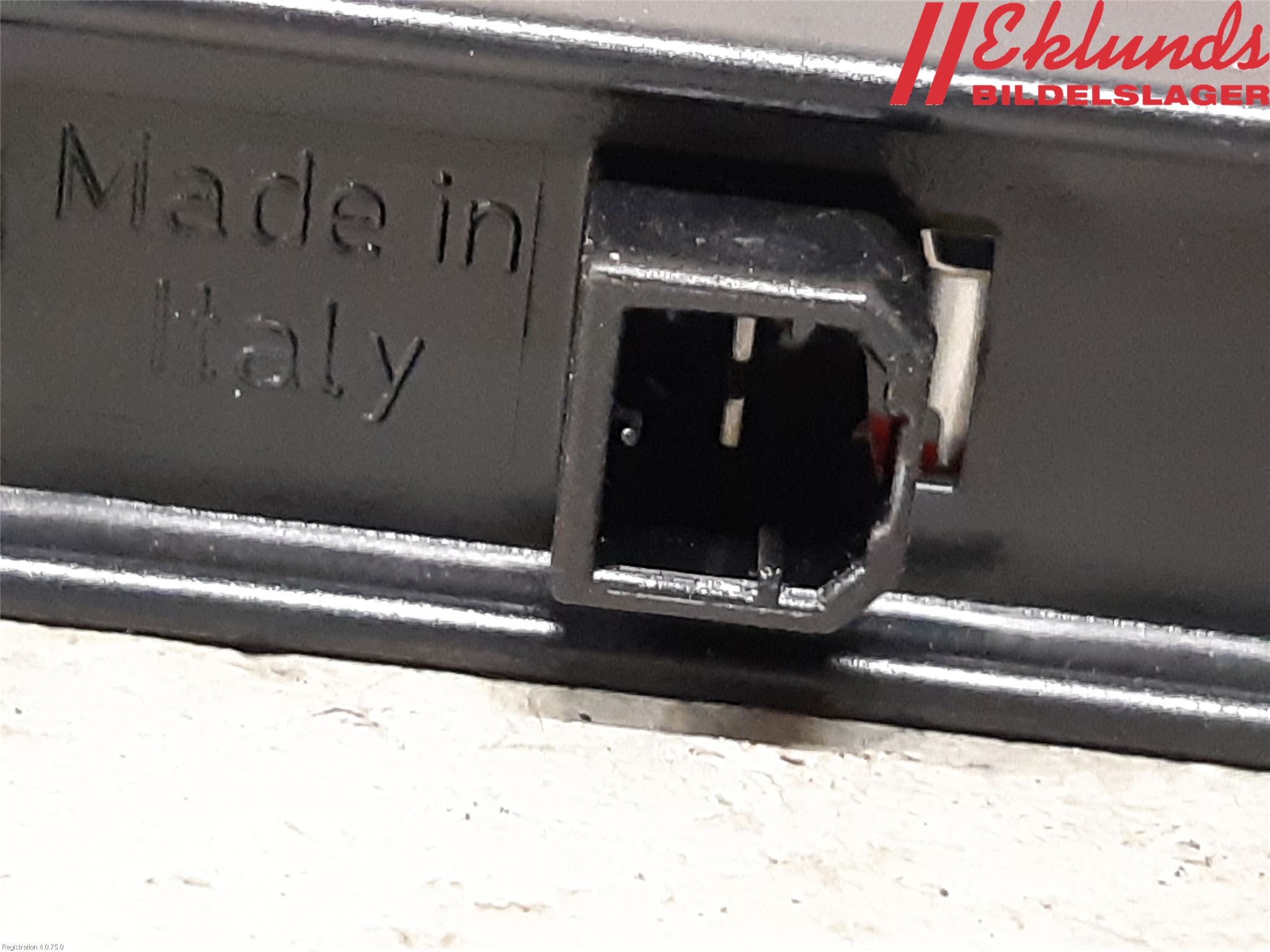 Mitsubishi COLT   04-08 Bromsljus Bakruta