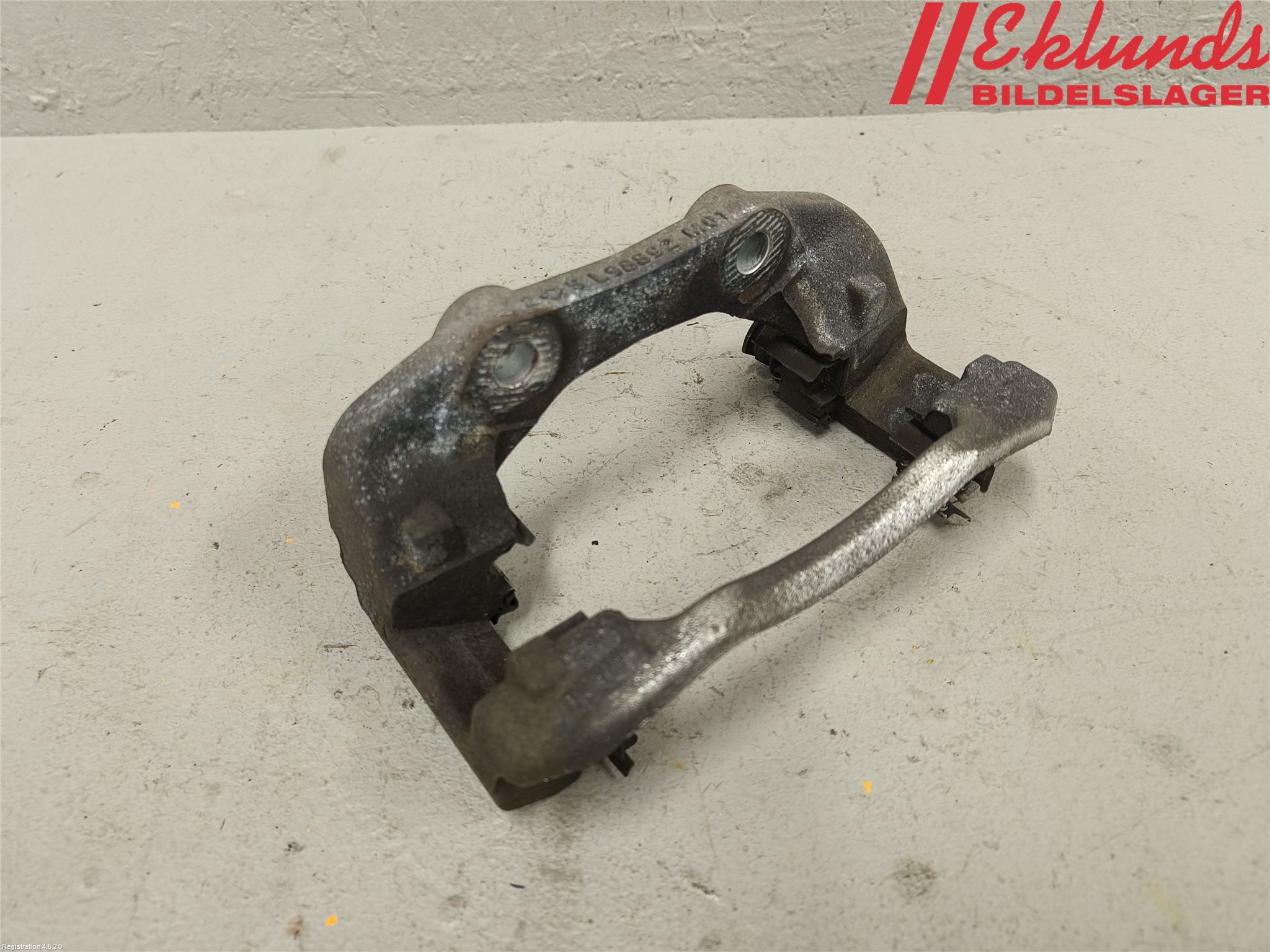 Peugeot 2008/E-2008 20- Bromsokshållare