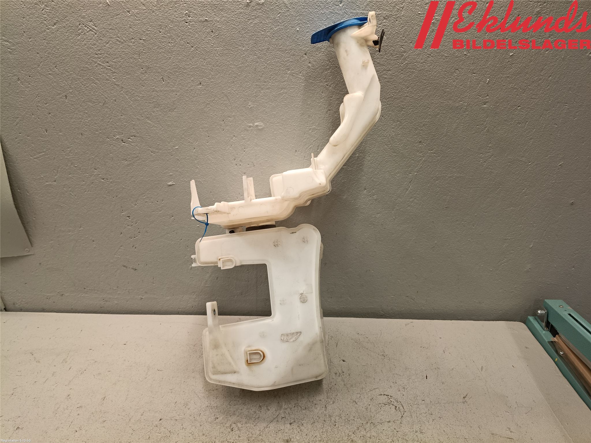 Volkswagen VW PASSAT 11-14 Spolartank Vindruta-Strål