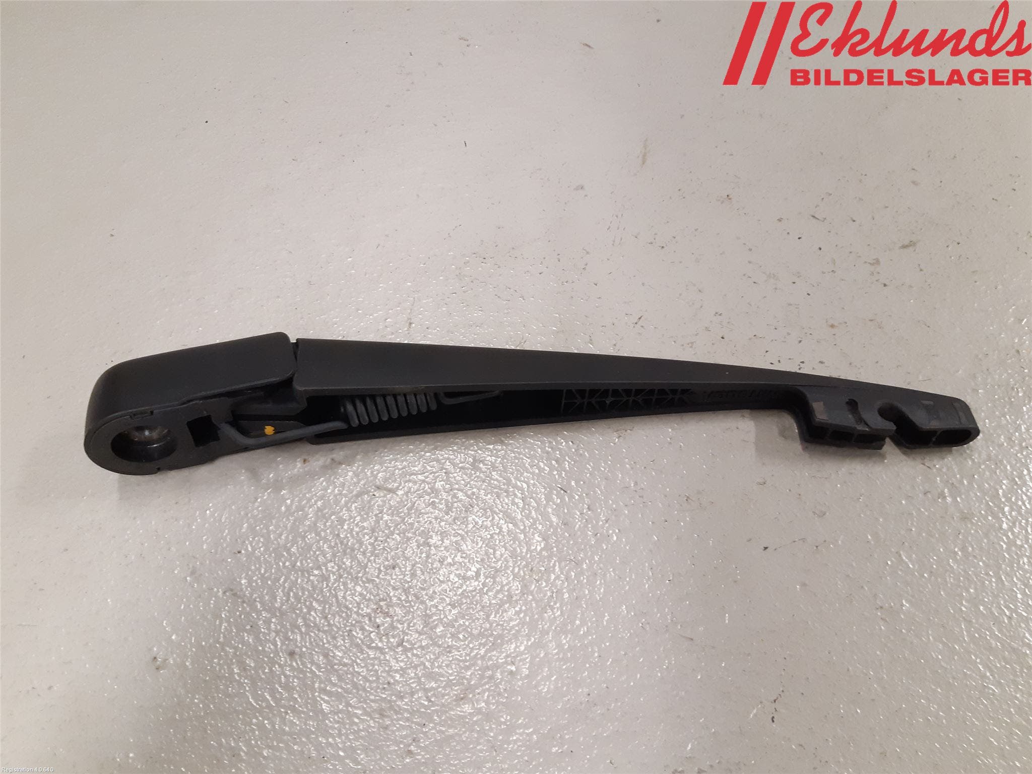 Mitsubishi OUTLANDER 13-21 Torkararm-Bakruta