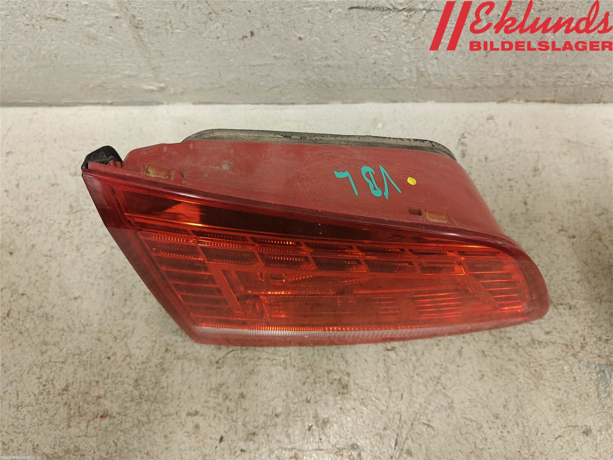 Volkswagen VW PASSAT 11-14 Bakljus Lucka Vä