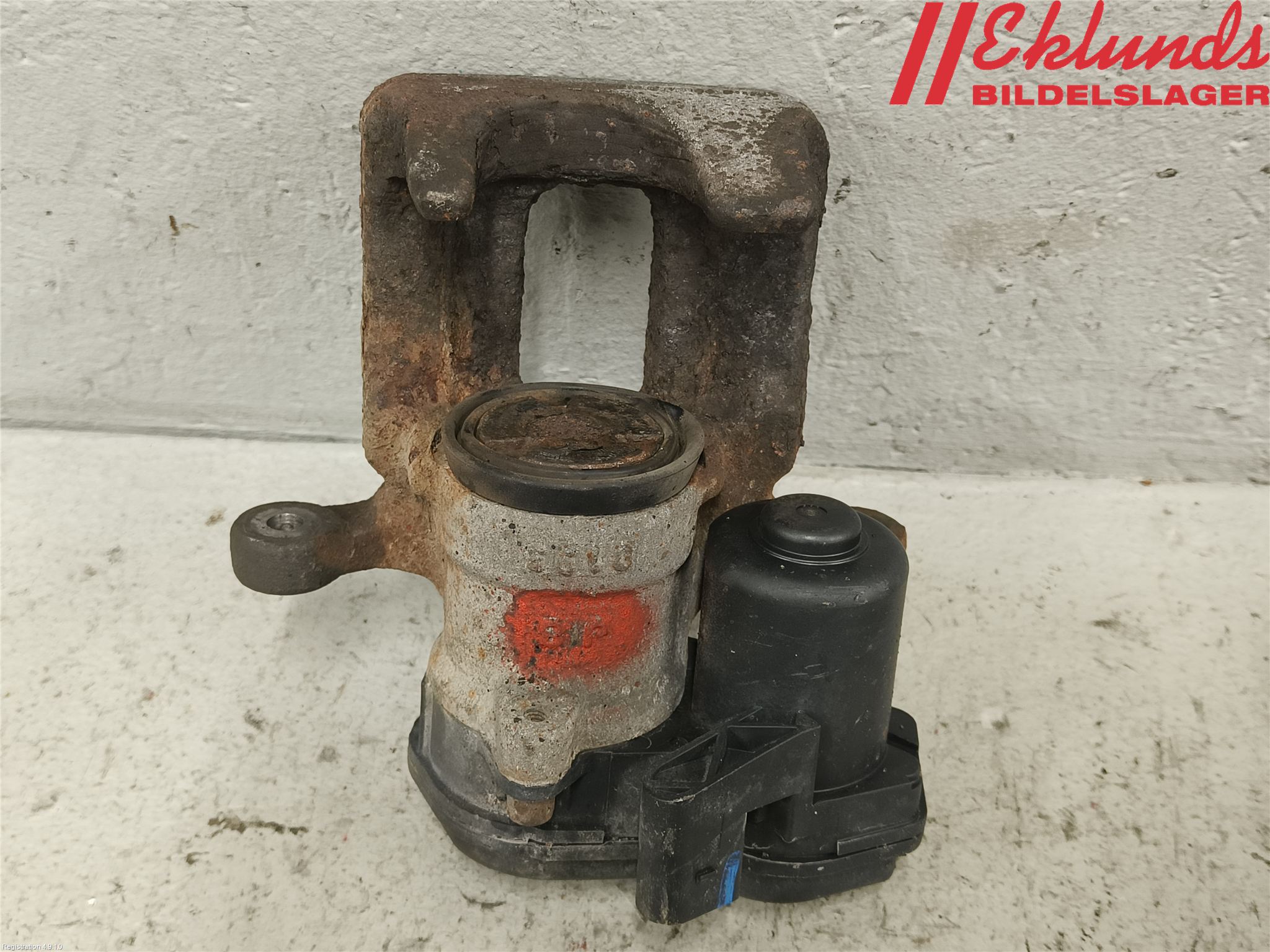 Audi Q3 8U 12-18 Bromsok Bak Vänster