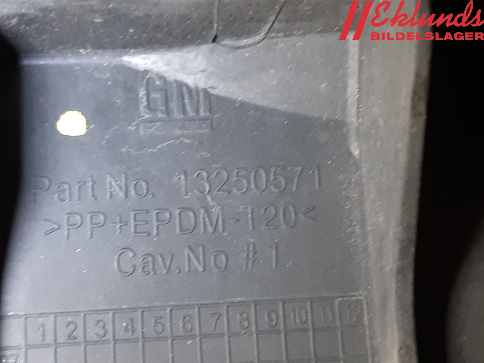 Opel INSIGNIA 09-16 Stötfångarfäste Fram Hö