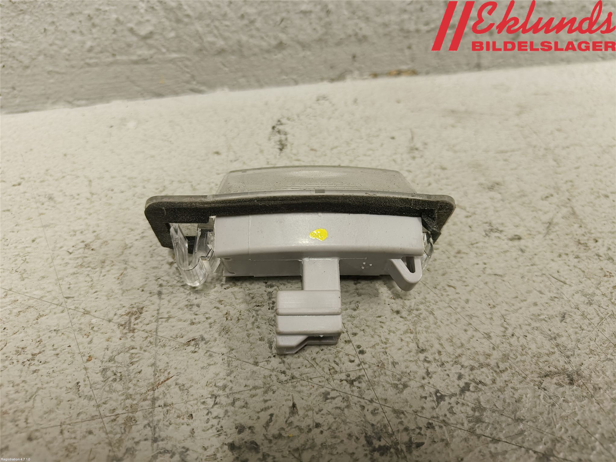 Mitsubishi OUTLANDER 13-21 Skylt Belysning