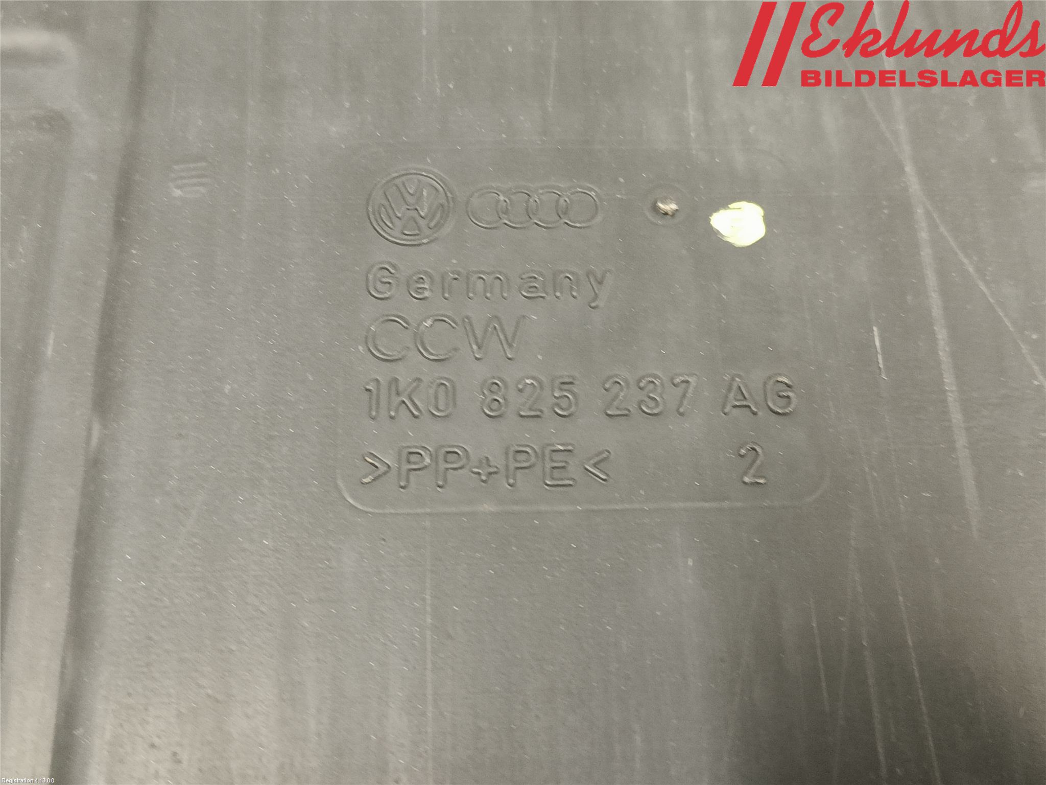 Volkswagen VW GOLF VI 09-13 Hasplåt Plåt-Plast