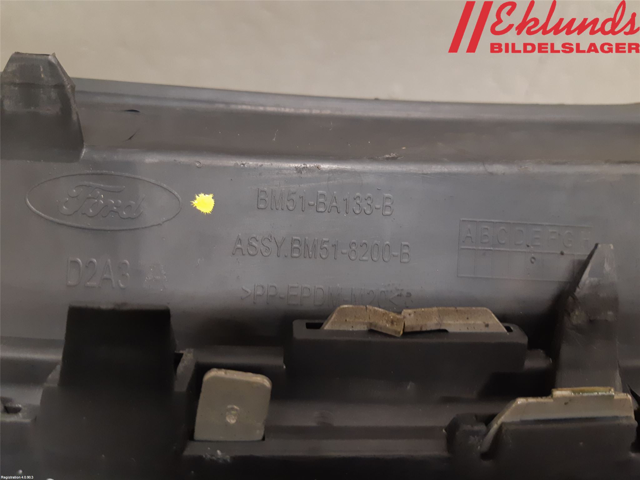 Ford FOCUS 11-14 Grill Komp