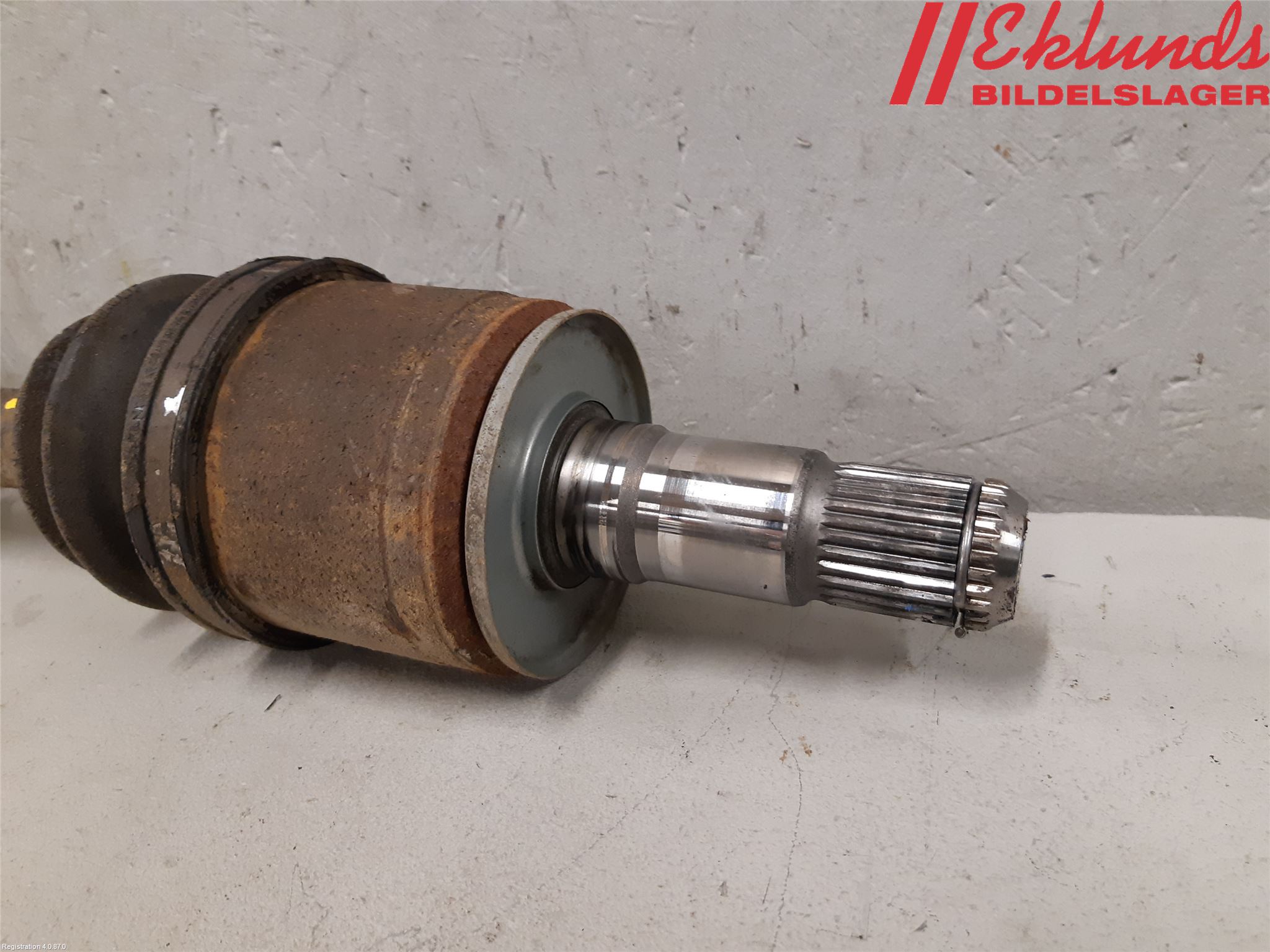 Mitsubishi L200 06-15 Drivaxel Fram Vänster
