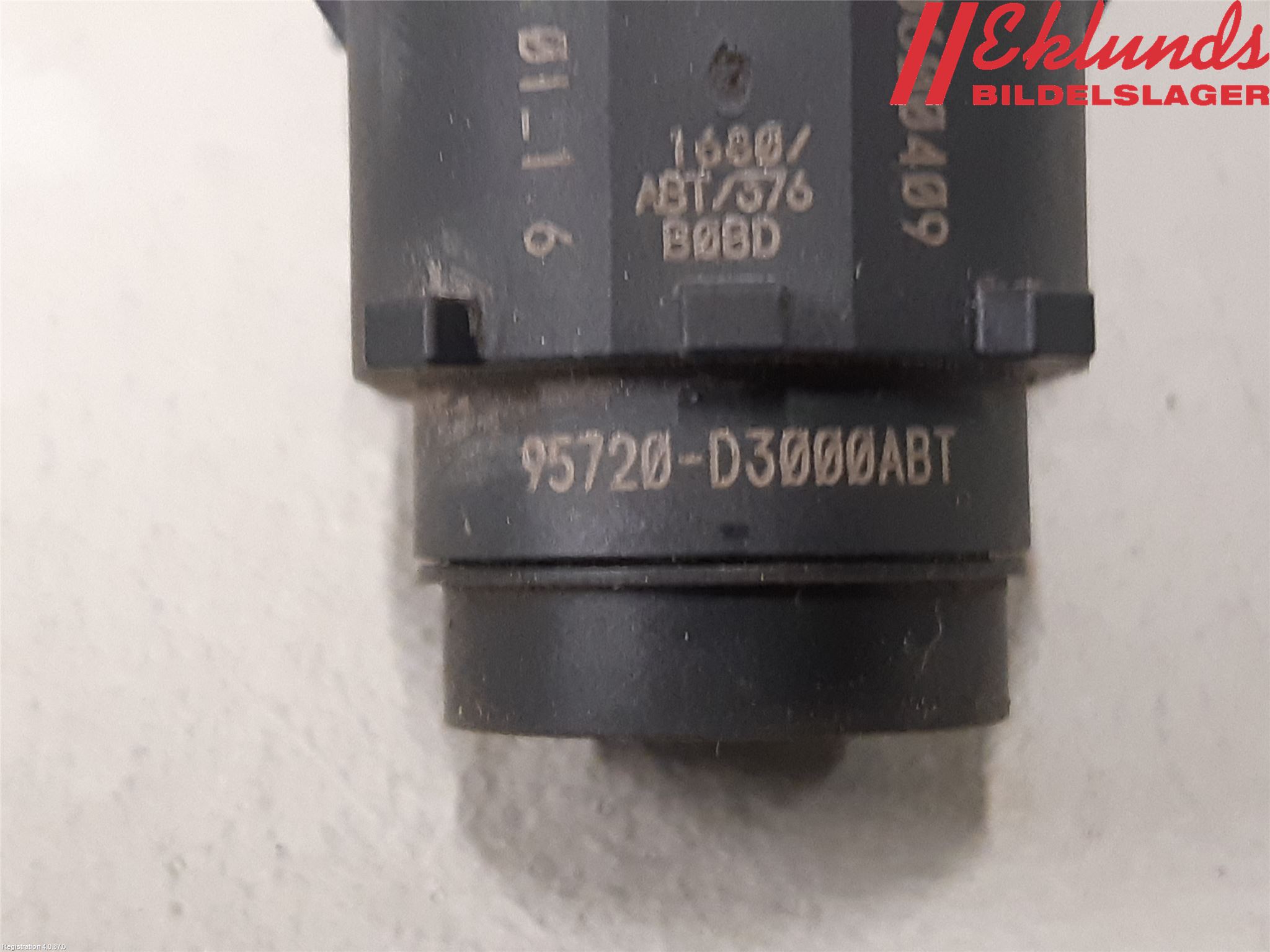 Kia OPTIMA 16-20 Parkeringshjälp Frontsensor