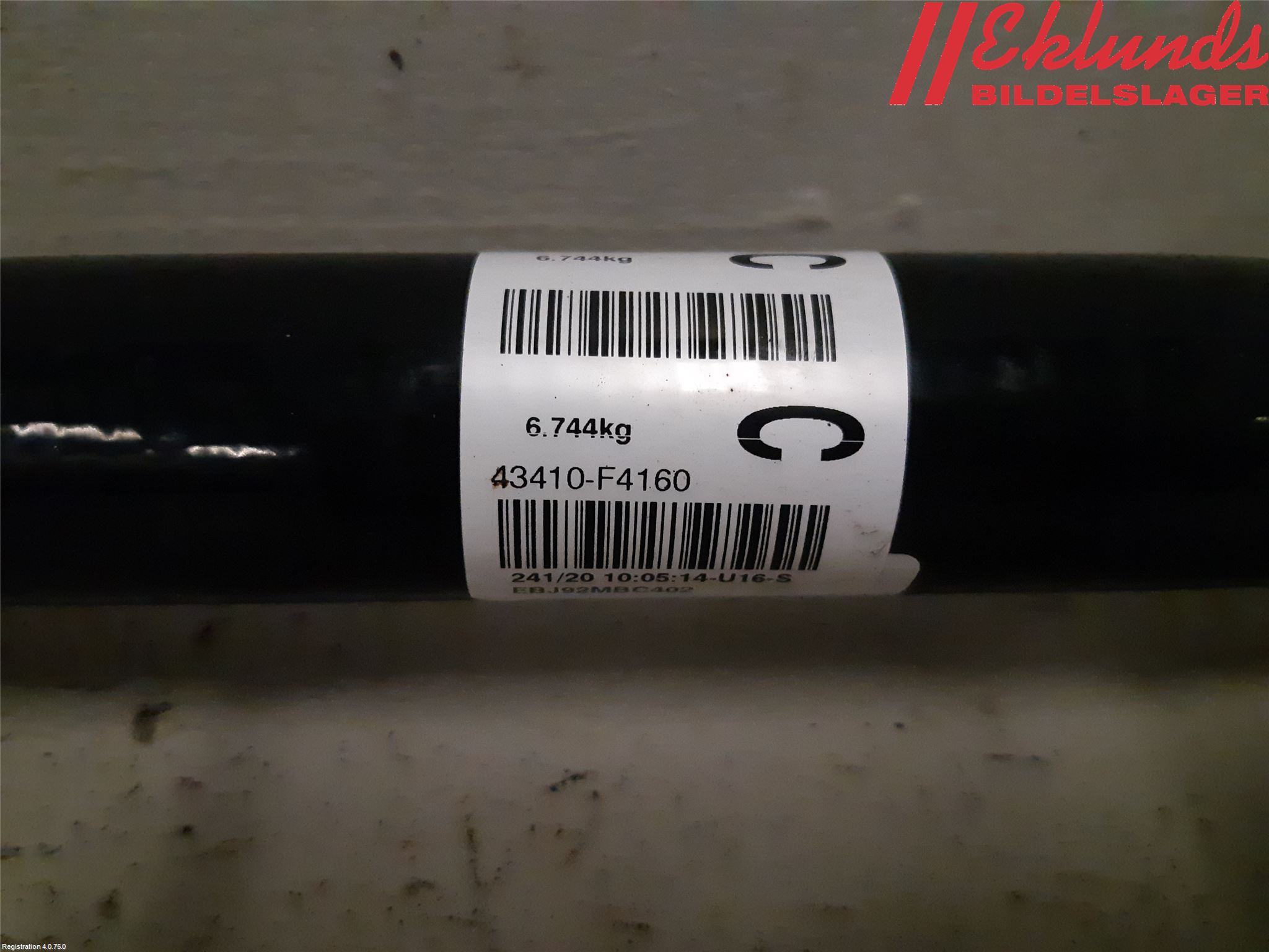 Toyota C-HR 16-23 Drivaxel Fram Höger