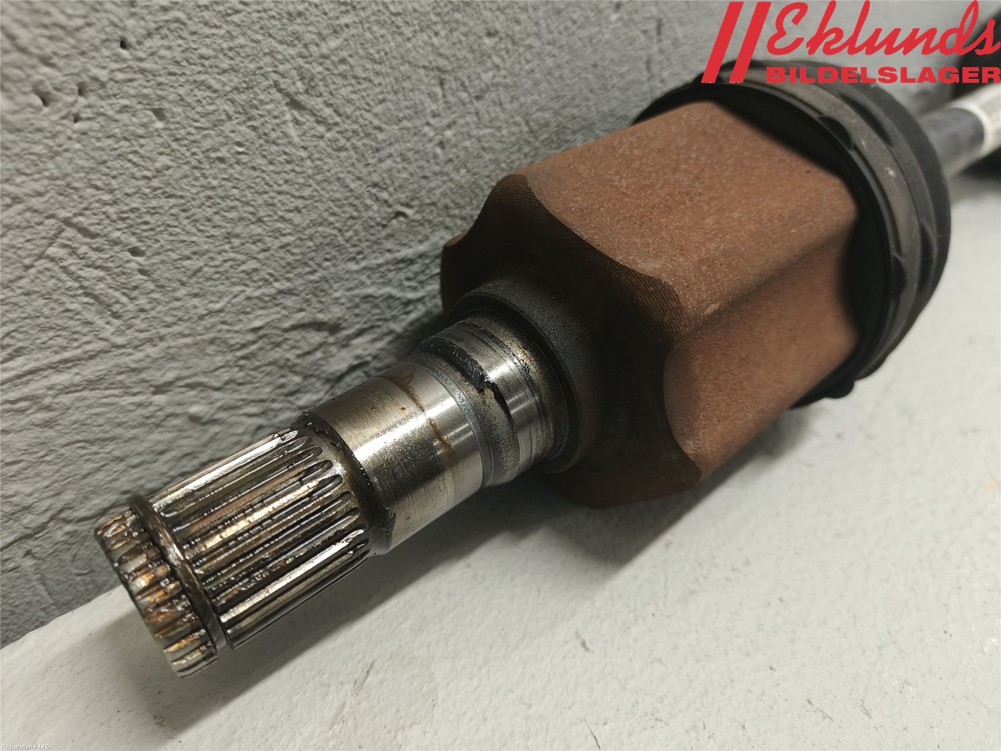 Volvo V40 12-19 Drivaxel Fram Vänster