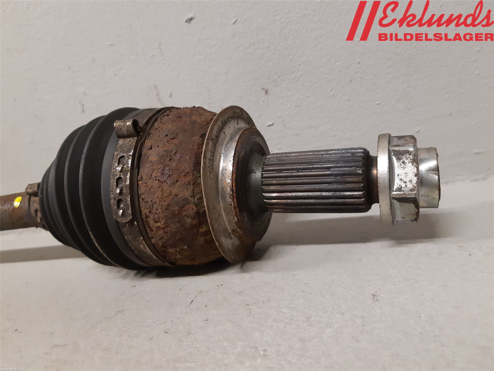 Subaru LEGACY 10-14 Drivaxel Fram Höger