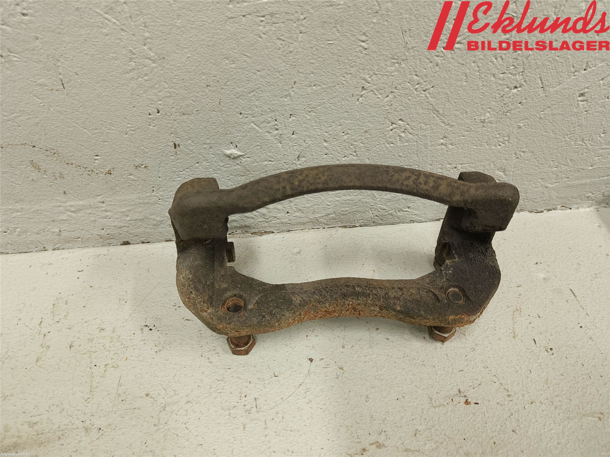 Hyundai SANTA FE 13-18 Bromsokshållare