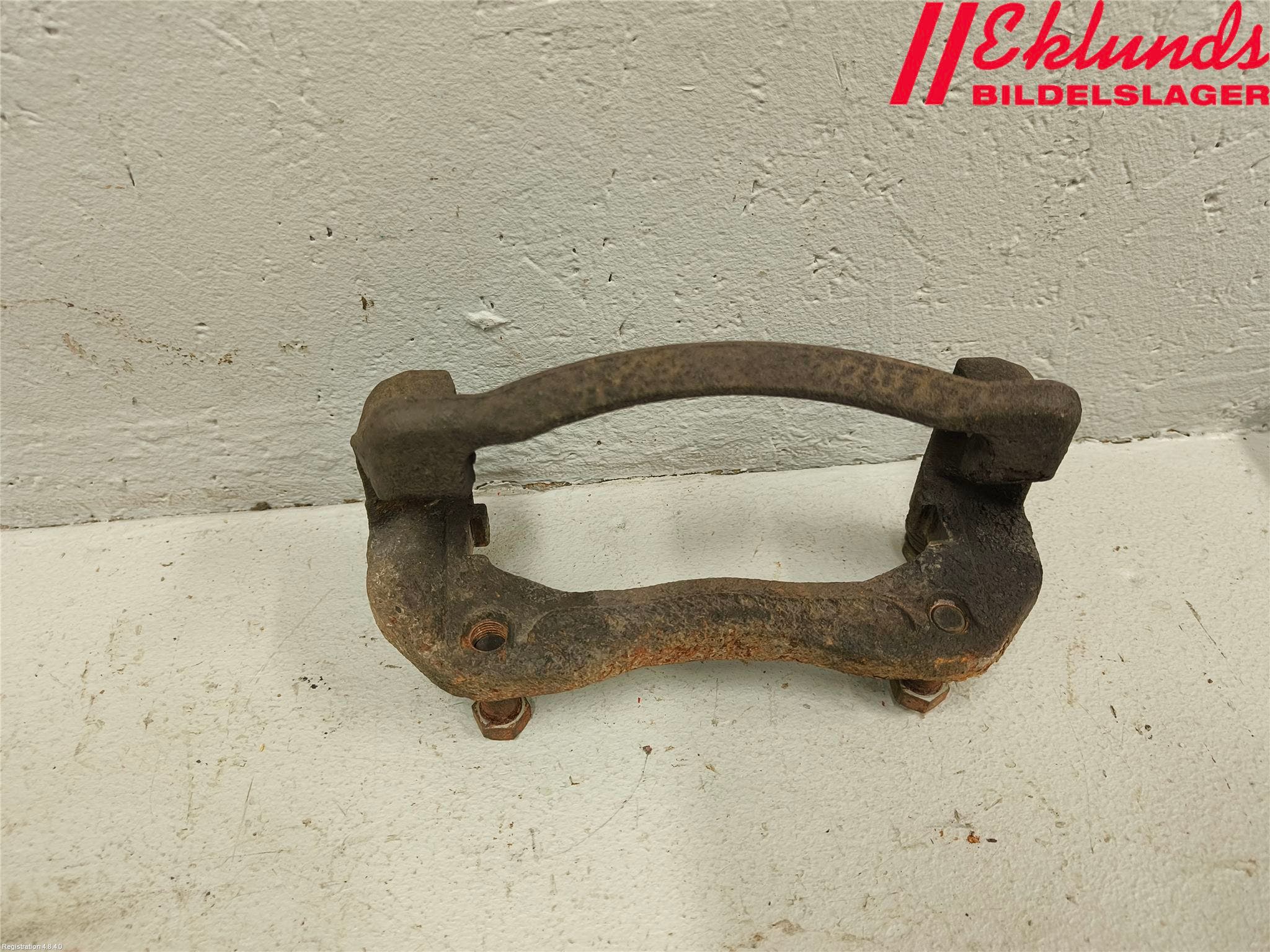 Hyundai SANTA FE 13-18 Bromsokshållare