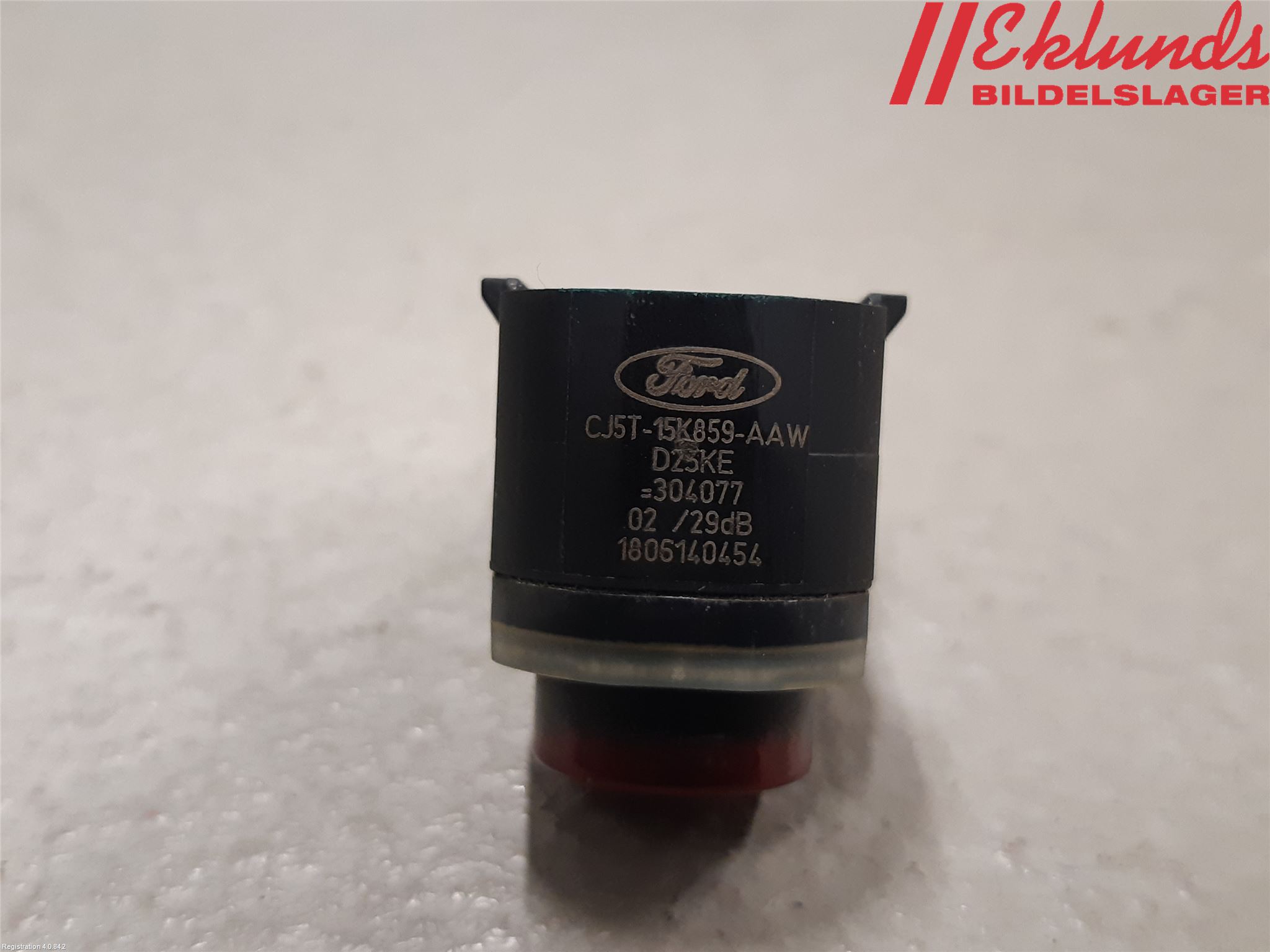 Ford KUGA 13-16 Parkeringshjälp Frontsensor