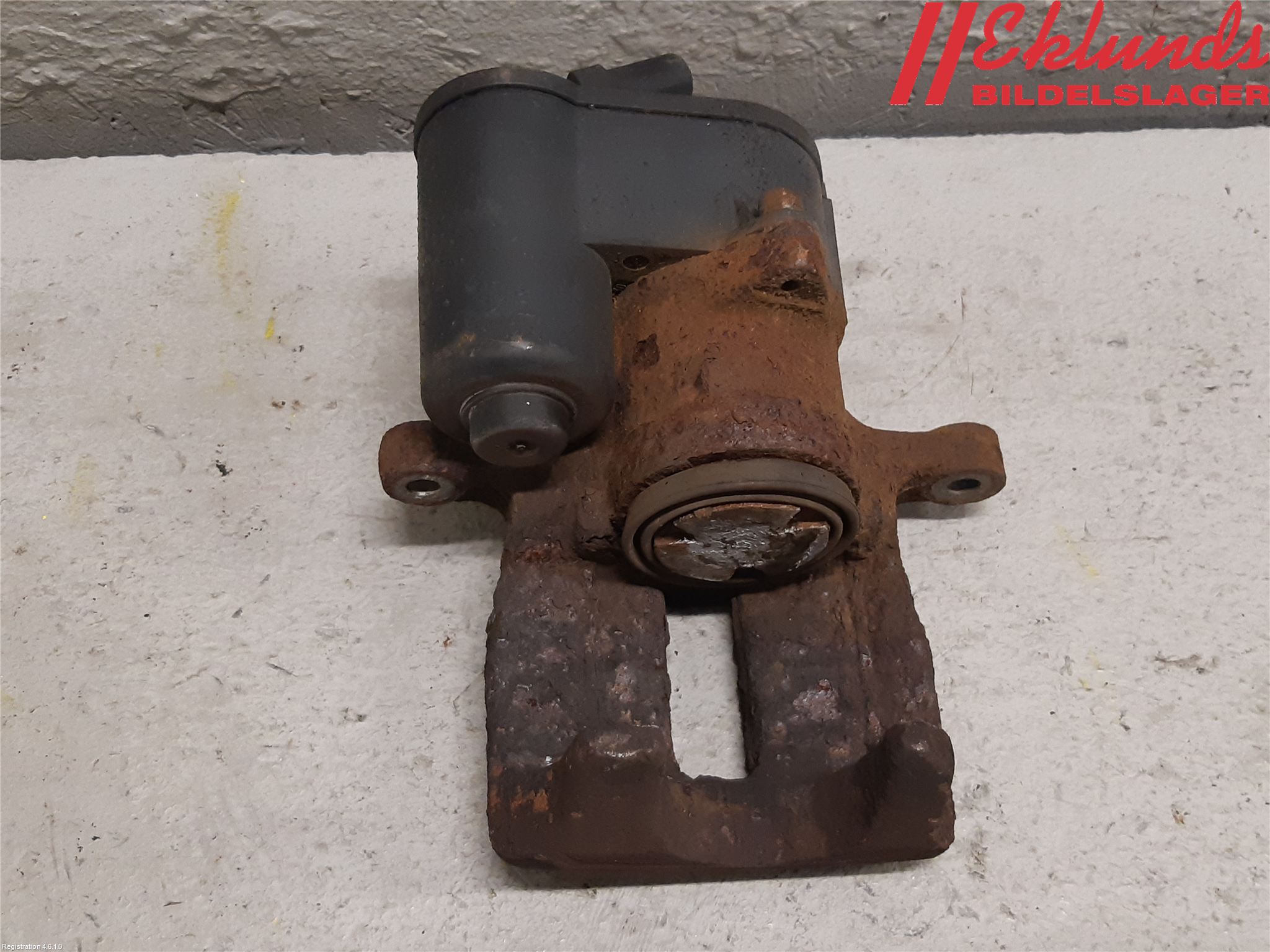 Volkswagen VW PASSAT 11-14 Bromsok Bak Vänster