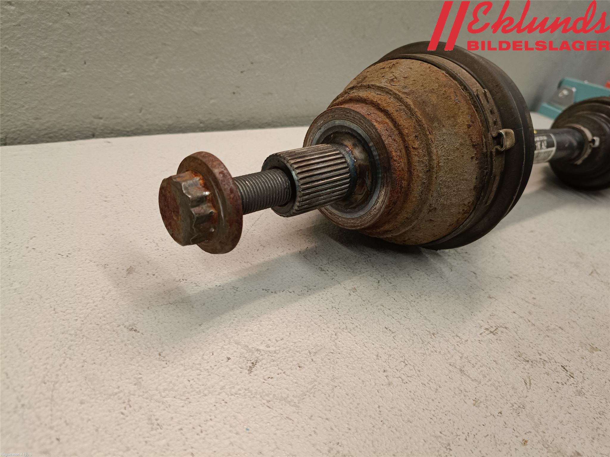 Skoda SUPERB 09-15 Drivaxel Fram Vänster