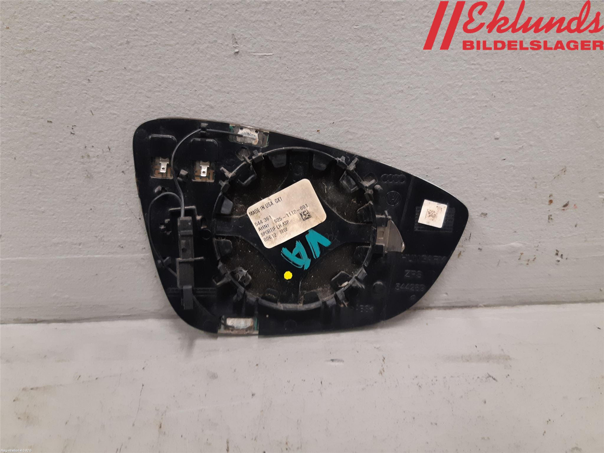 Volkswagen VW PASSAT 11-14 Spegelglas Vä