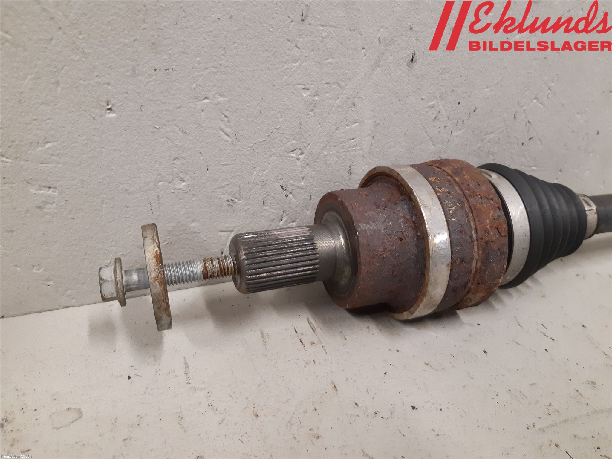 Volvo V40 CROSS COUNTRY 13-19 Drivaxel Bak Höger