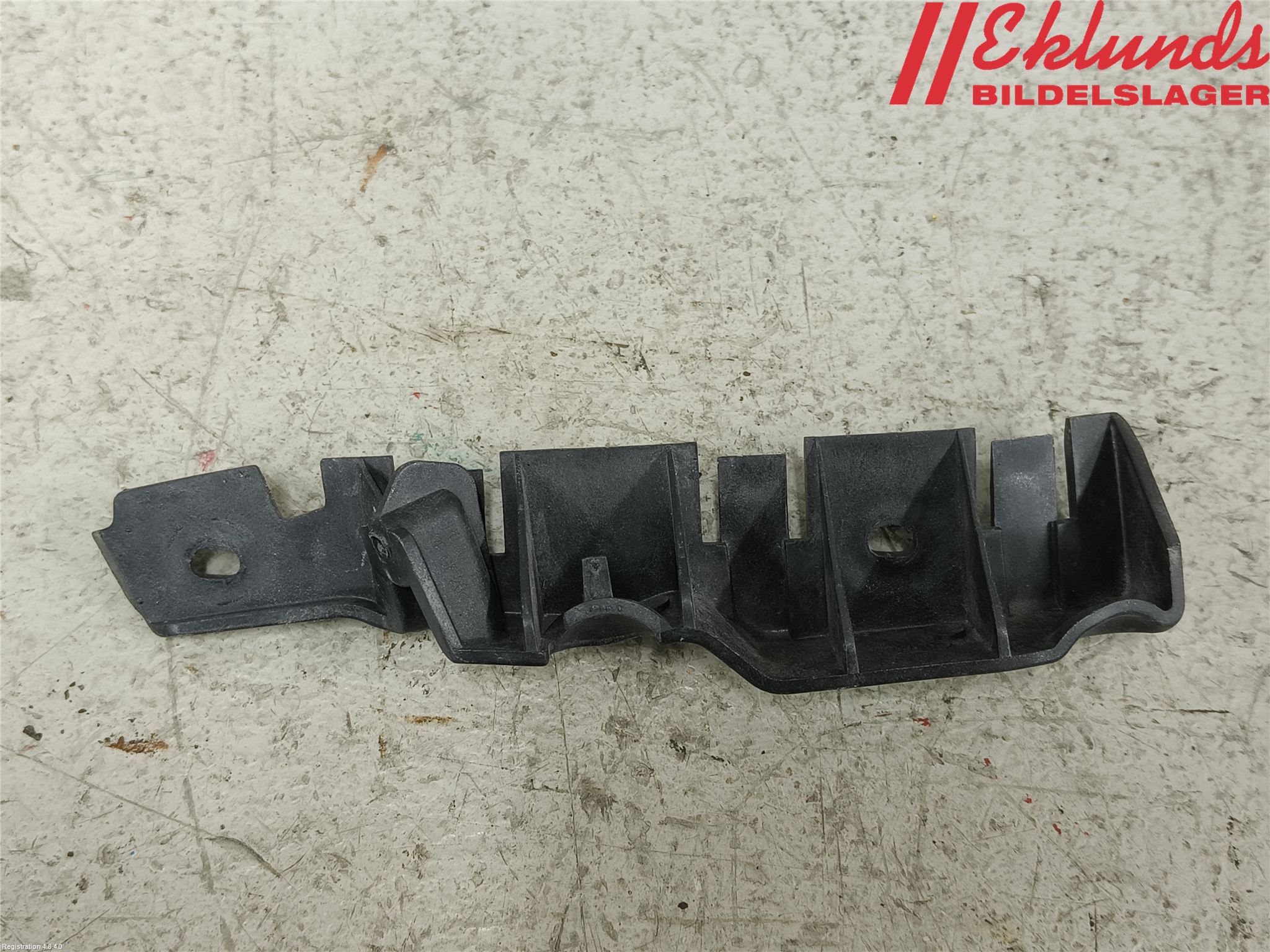 Audi A3/S3 05-13 Stötfångarfäste Fram Hö