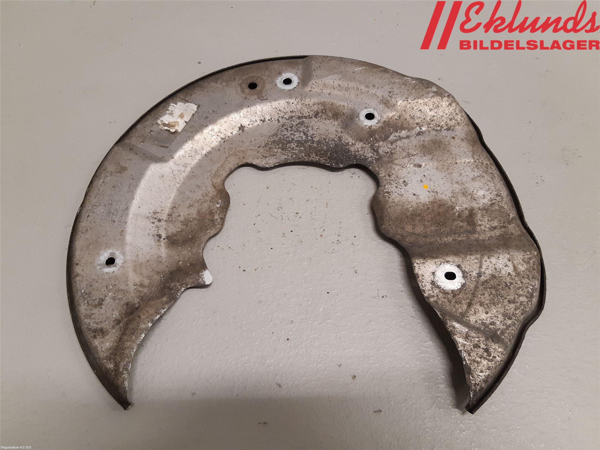 Volvo V90 17->> Bromssköld Fram