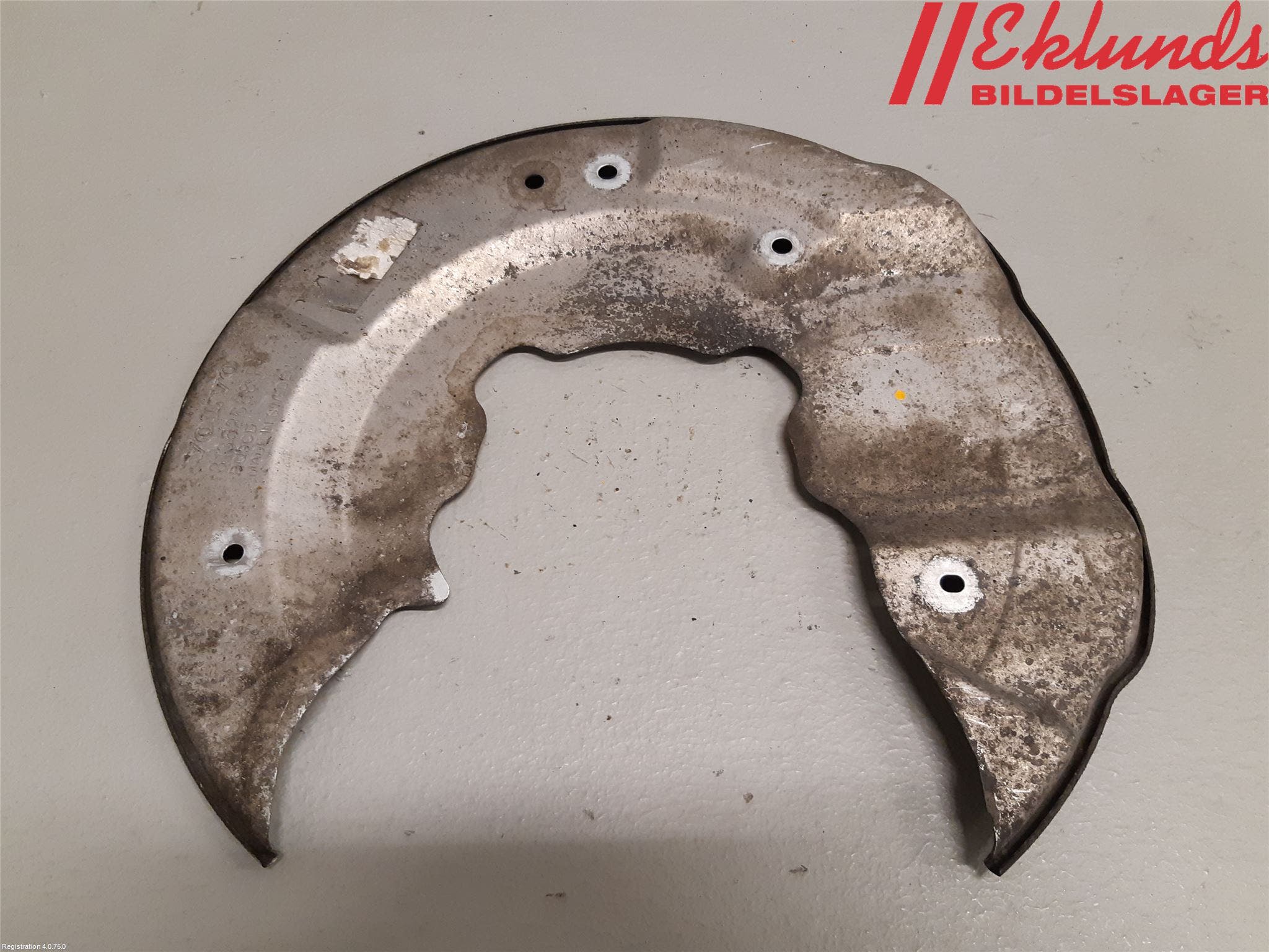 Volvo V90 17->> Bromssköld Fram