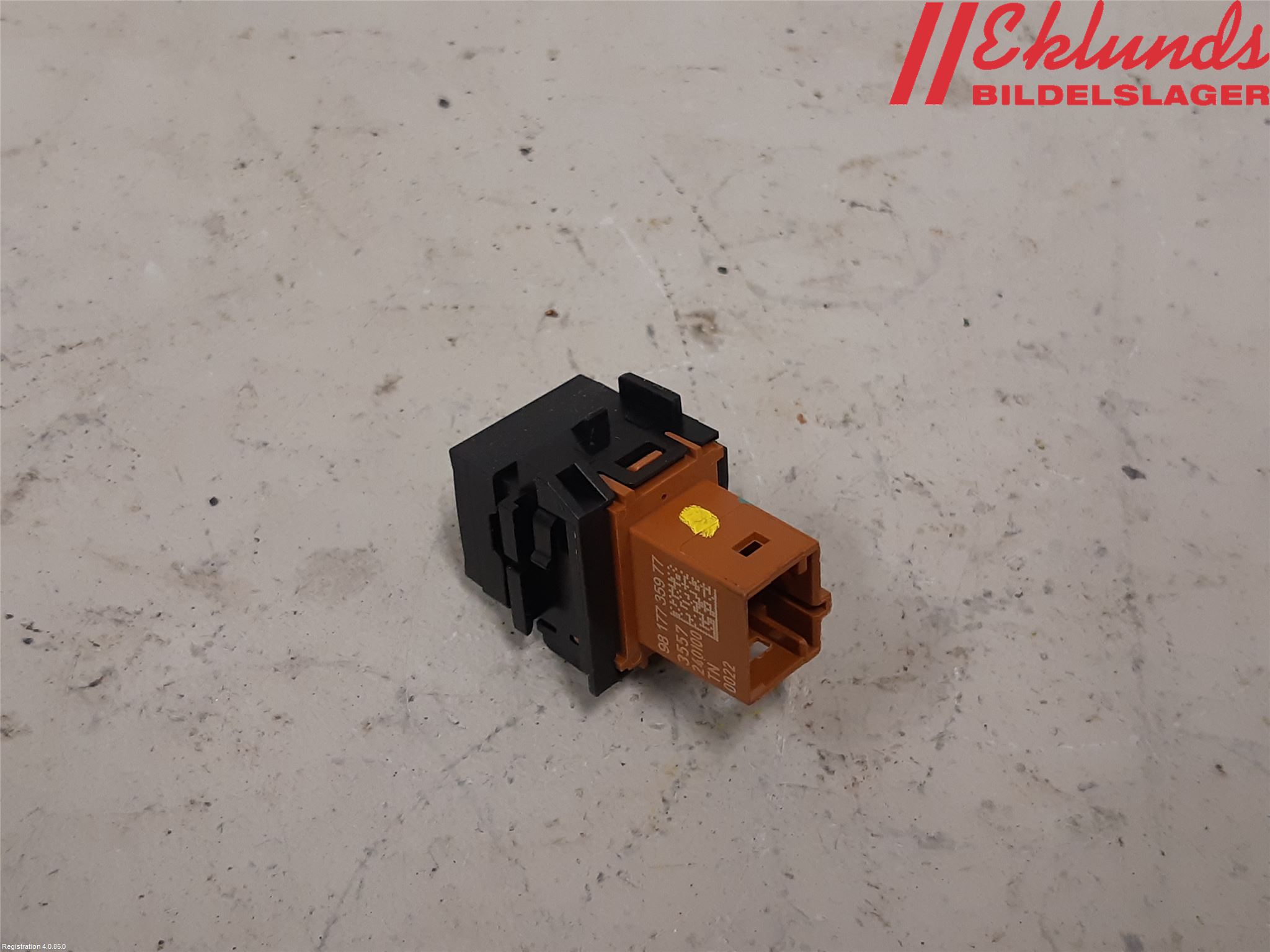 Peugeot PARTNER/E-PARTNER 19- Strömställare Centrallås