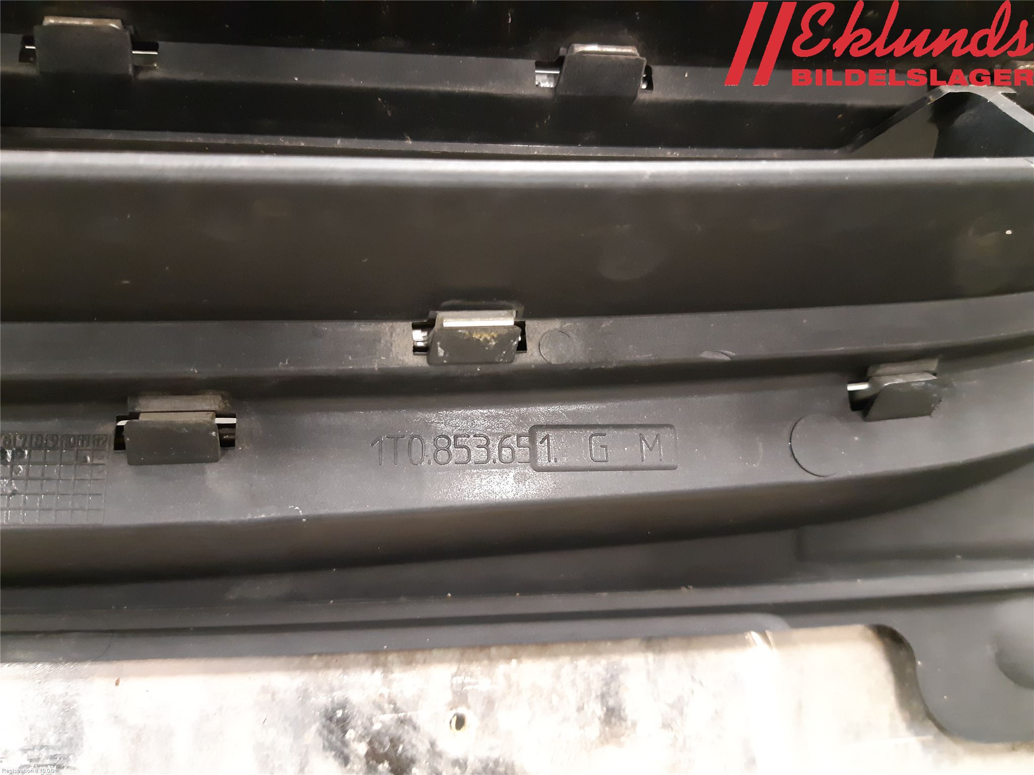 Volkswagen VW TOURAN 03-10 Grill Komp