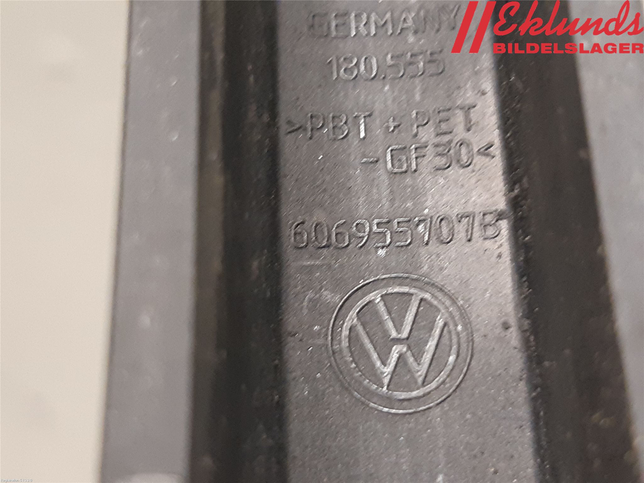 Volkswagen VW PASSAT 11-14 Torkararm-Bakruta