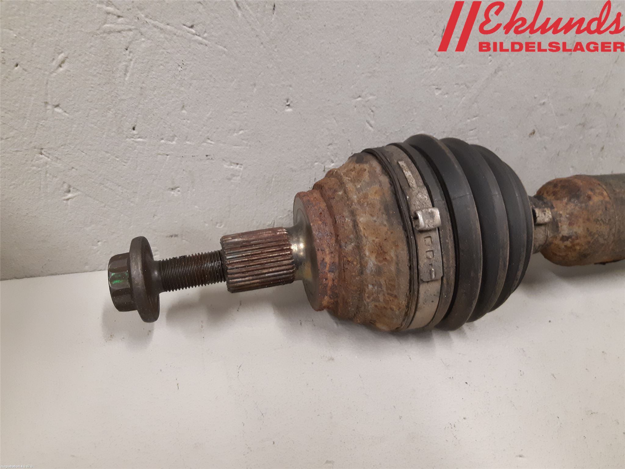Volkswagen VW PASSAT 05-11 Drivaxel Fram Höger