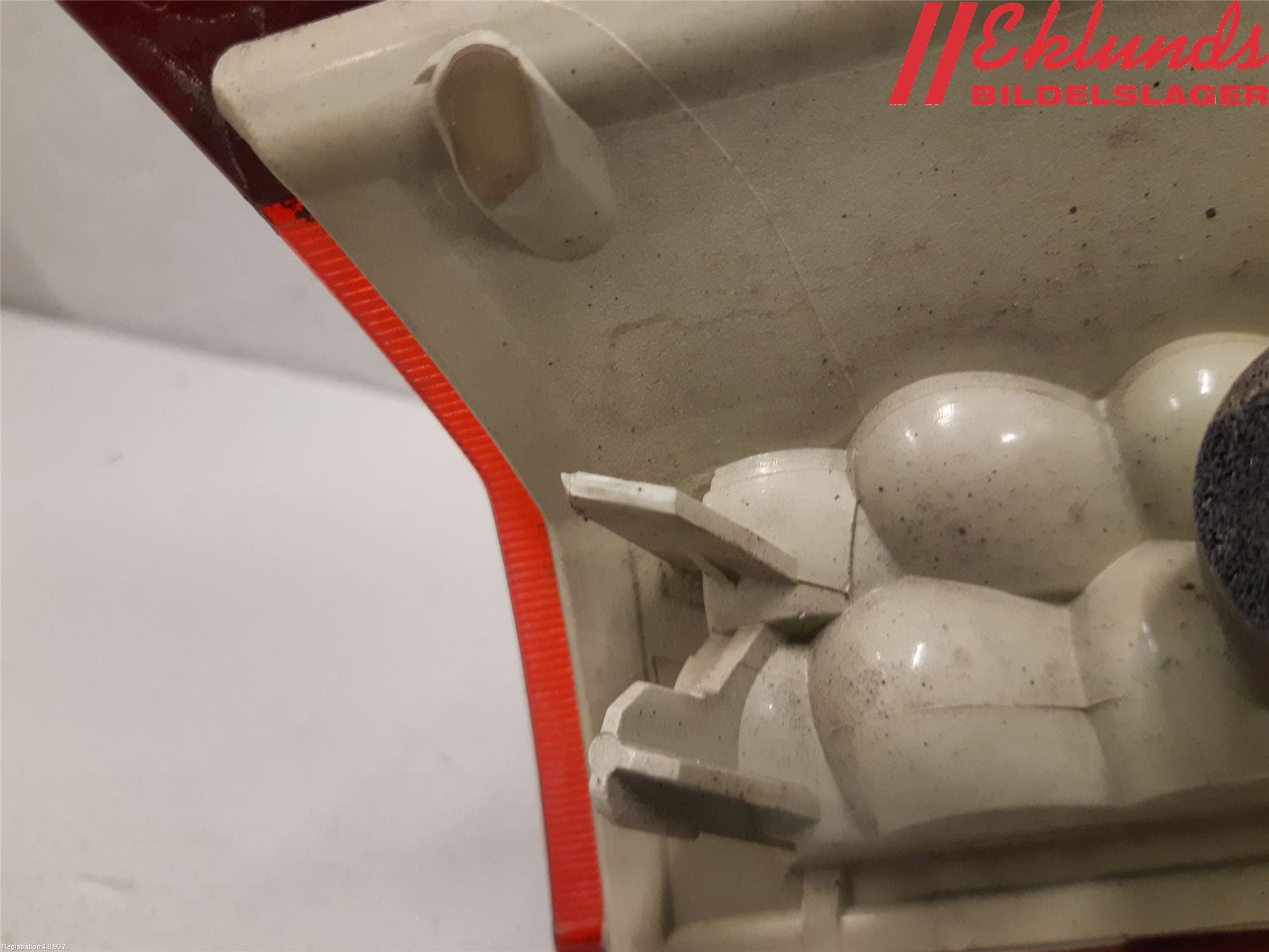 Volvo V70 08-13 Bakljus Lucka Vä