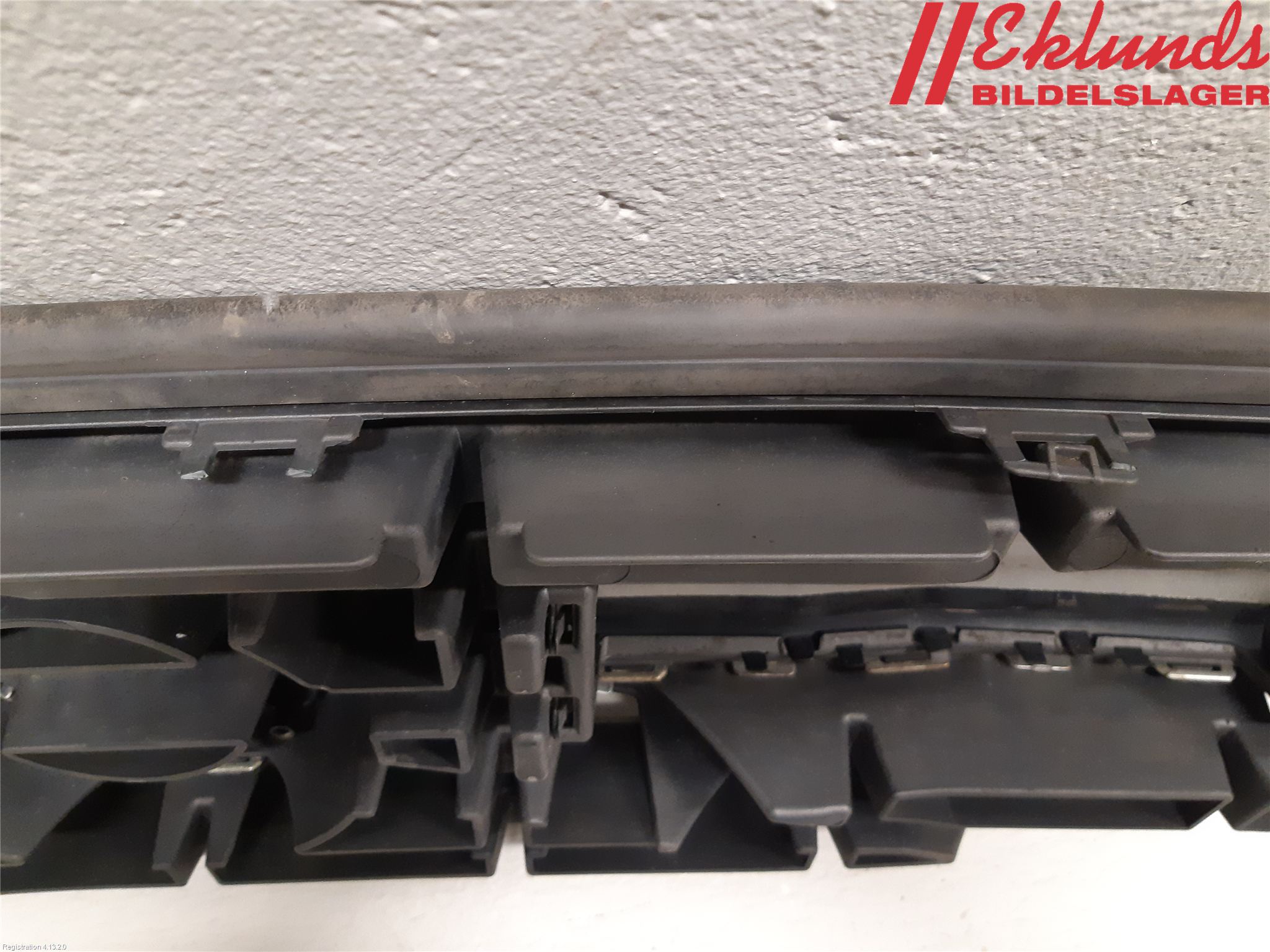 Volvo XC60 14-17 Grill Komp