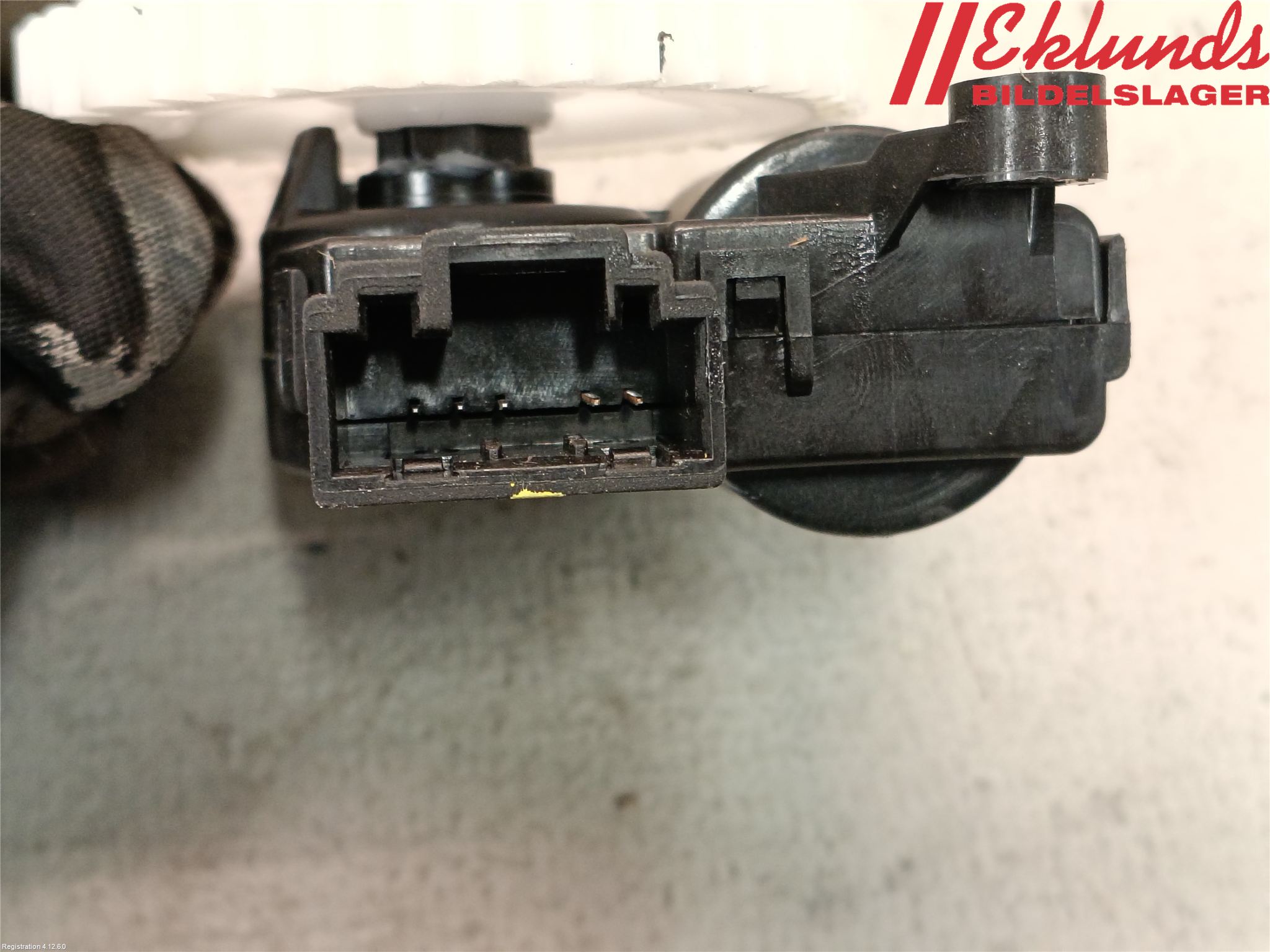Tesla MODEL 3 17- Värme Reglermotor