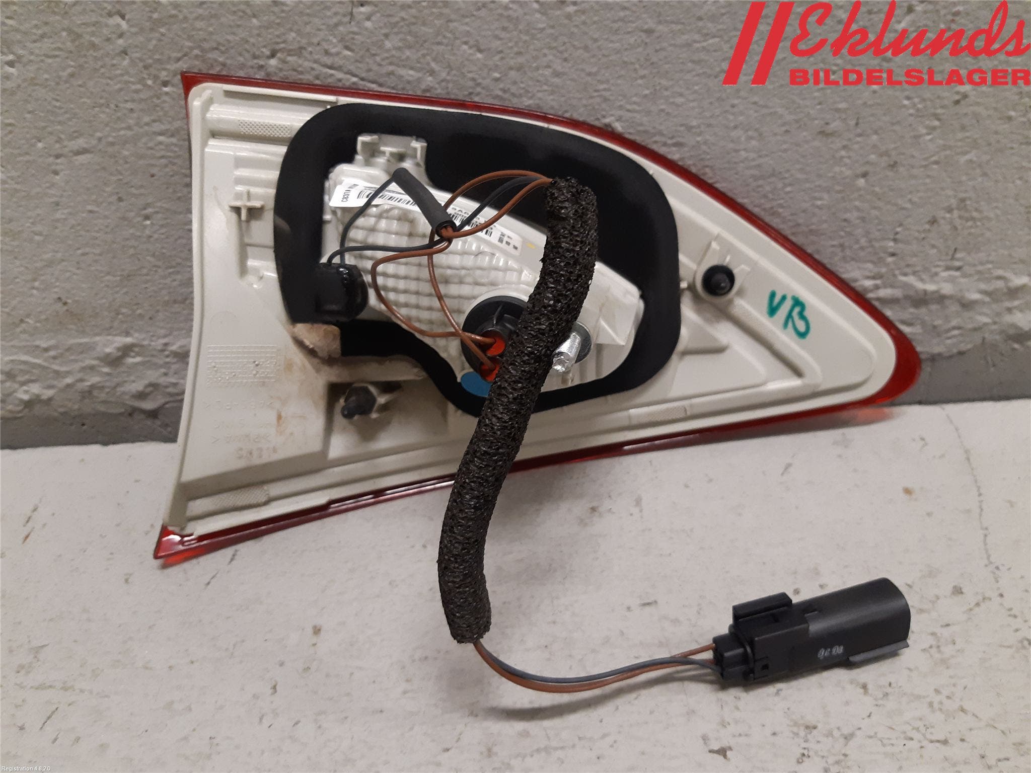 Ford KUGA 13-16 Bakljus Lucka Vä