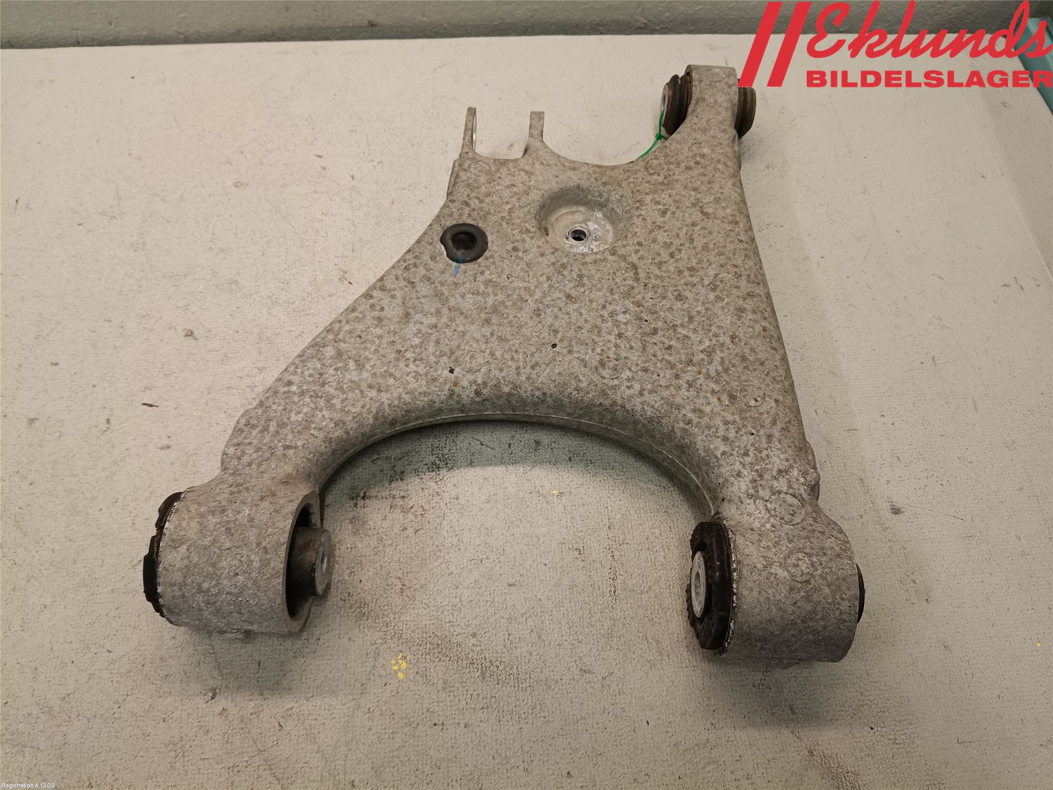 Tesla MODEL X 16- Bärarm Bak Höger
