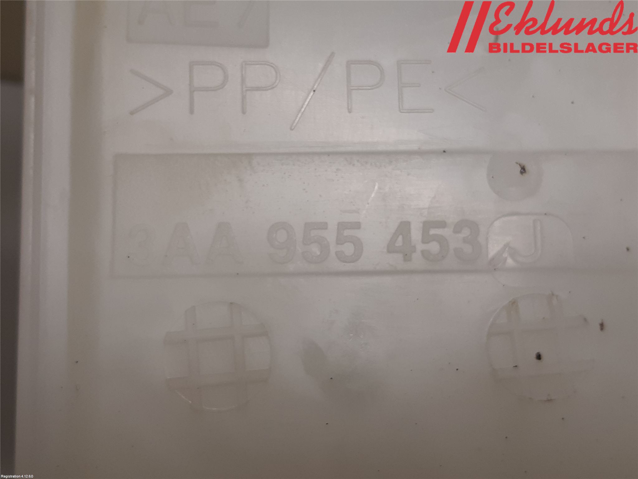 Volkswagen VW PASSAT 11-14 Spolartank Vindruta-Strål