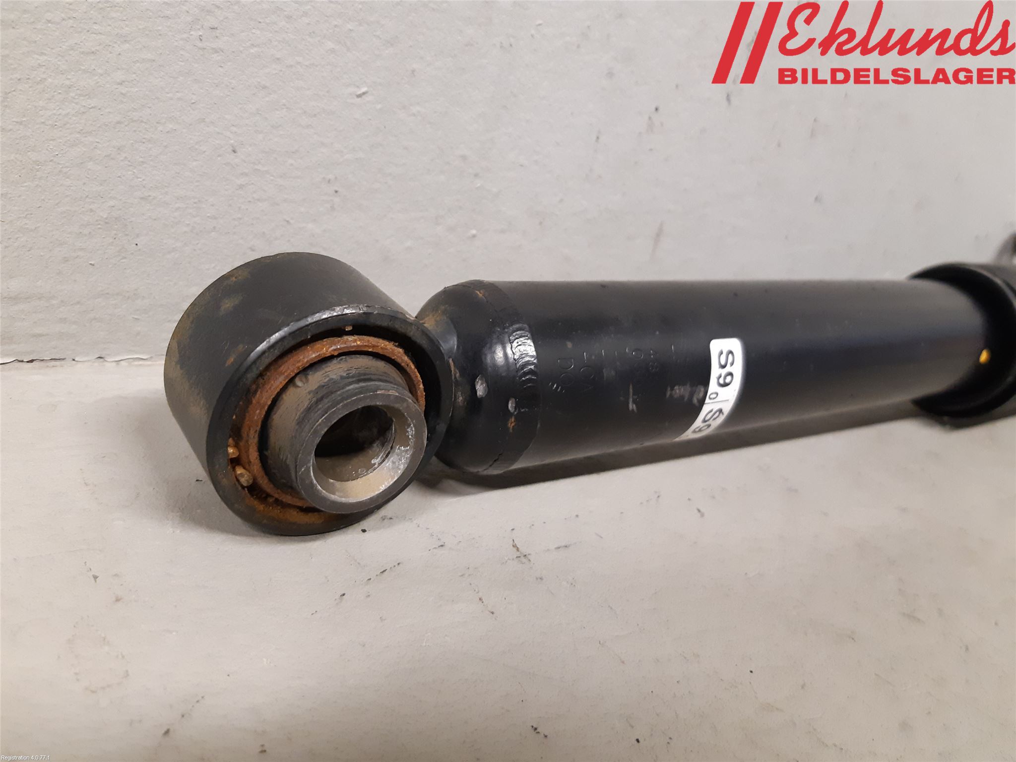 Toyota COROLLA 19- Stötdämpare Bak