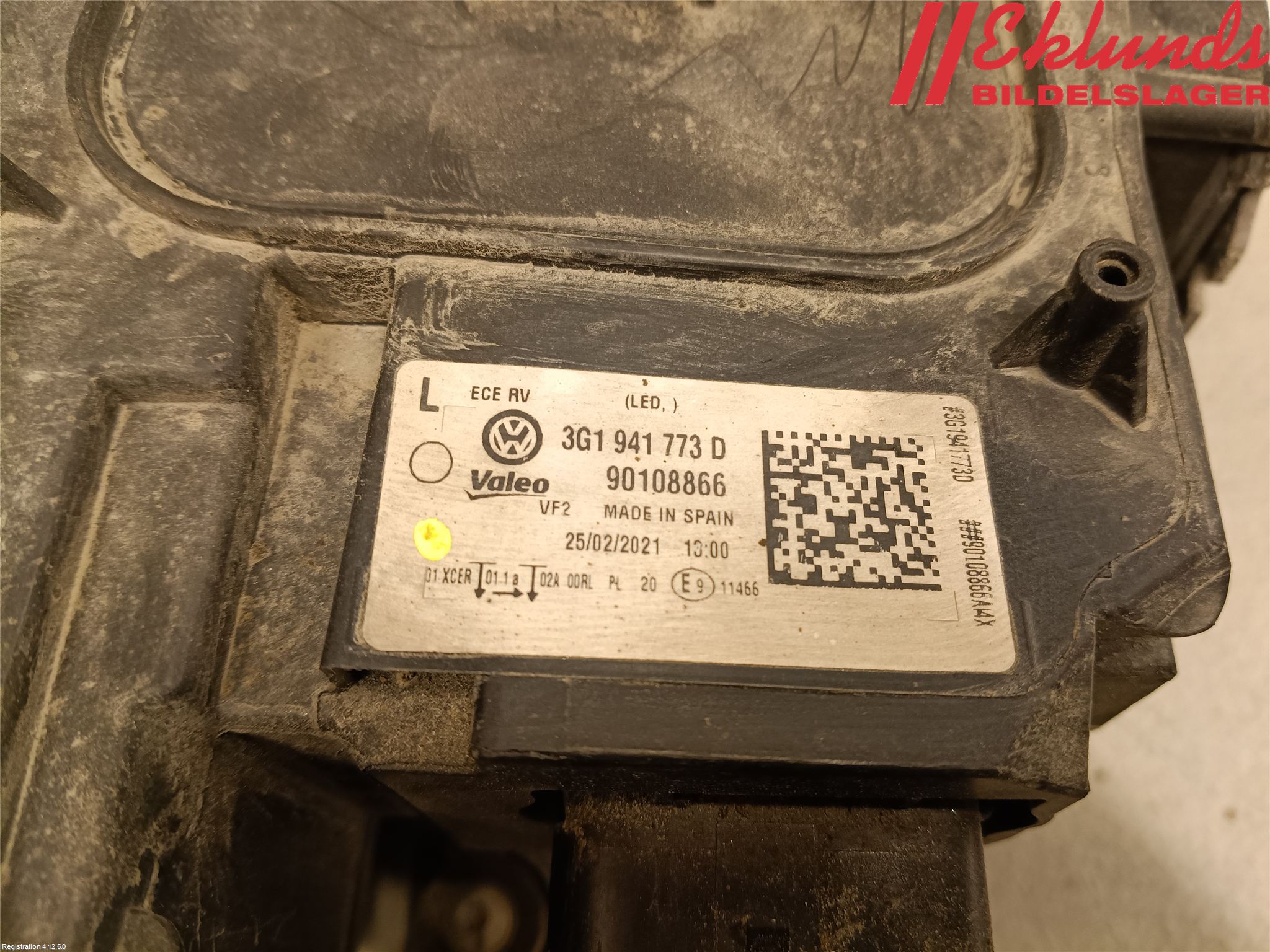 Volkswagen VW PASSAT 15-19 Strålkastare Vänster