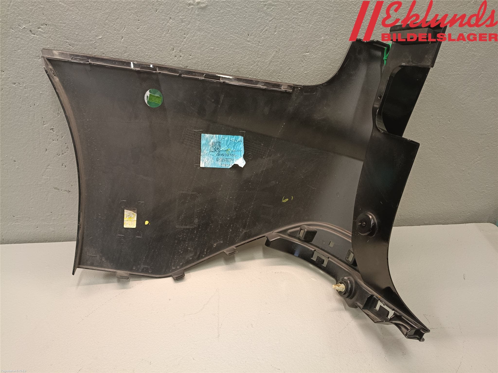 Volkswagen VW TRANSP/CARAVELLE/CALIFORNIA T8 25- Stötfångardel Bak Hö