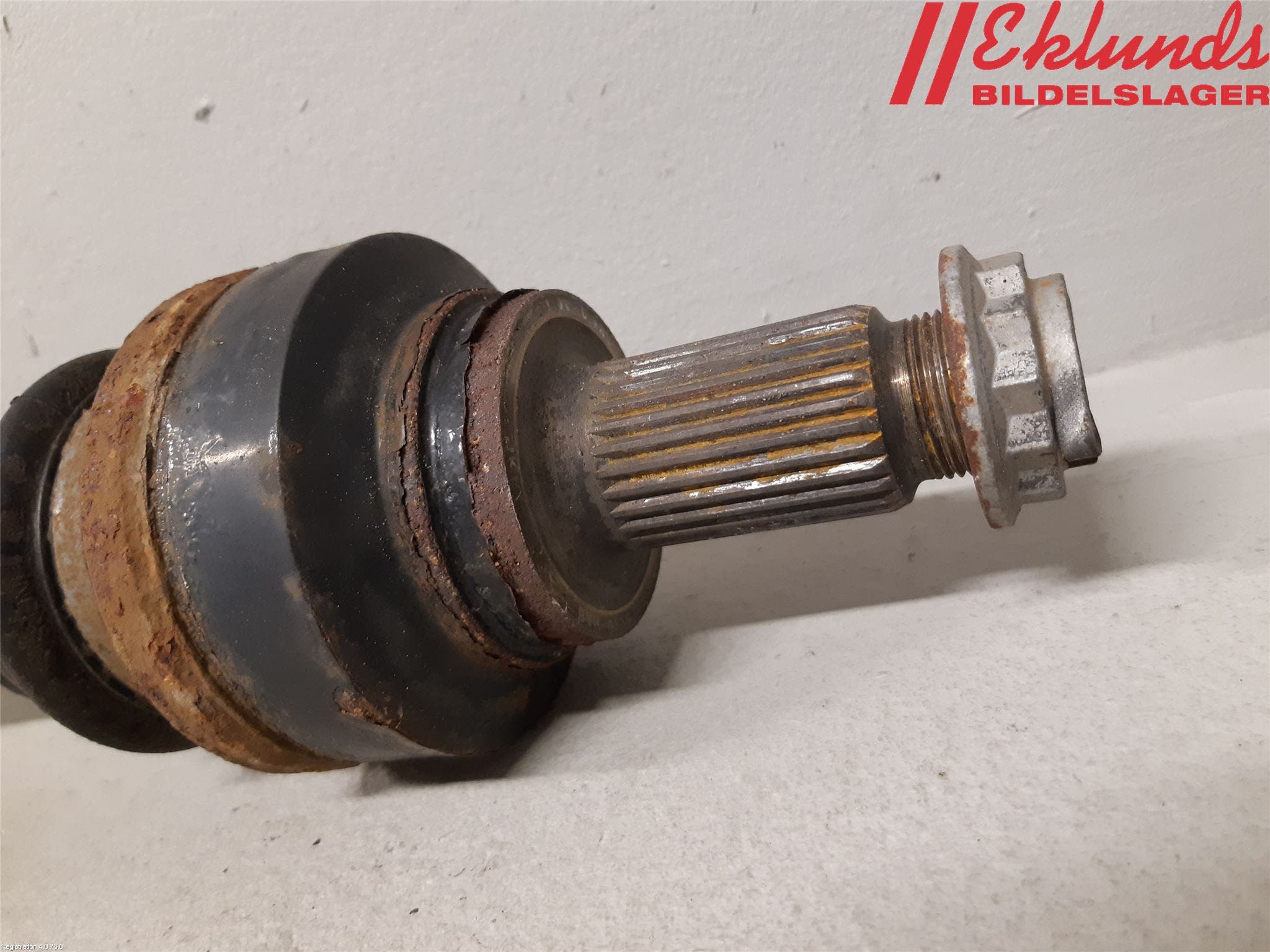 BMW 1 F20/F21 11-19 Drivaxel Bak Höger