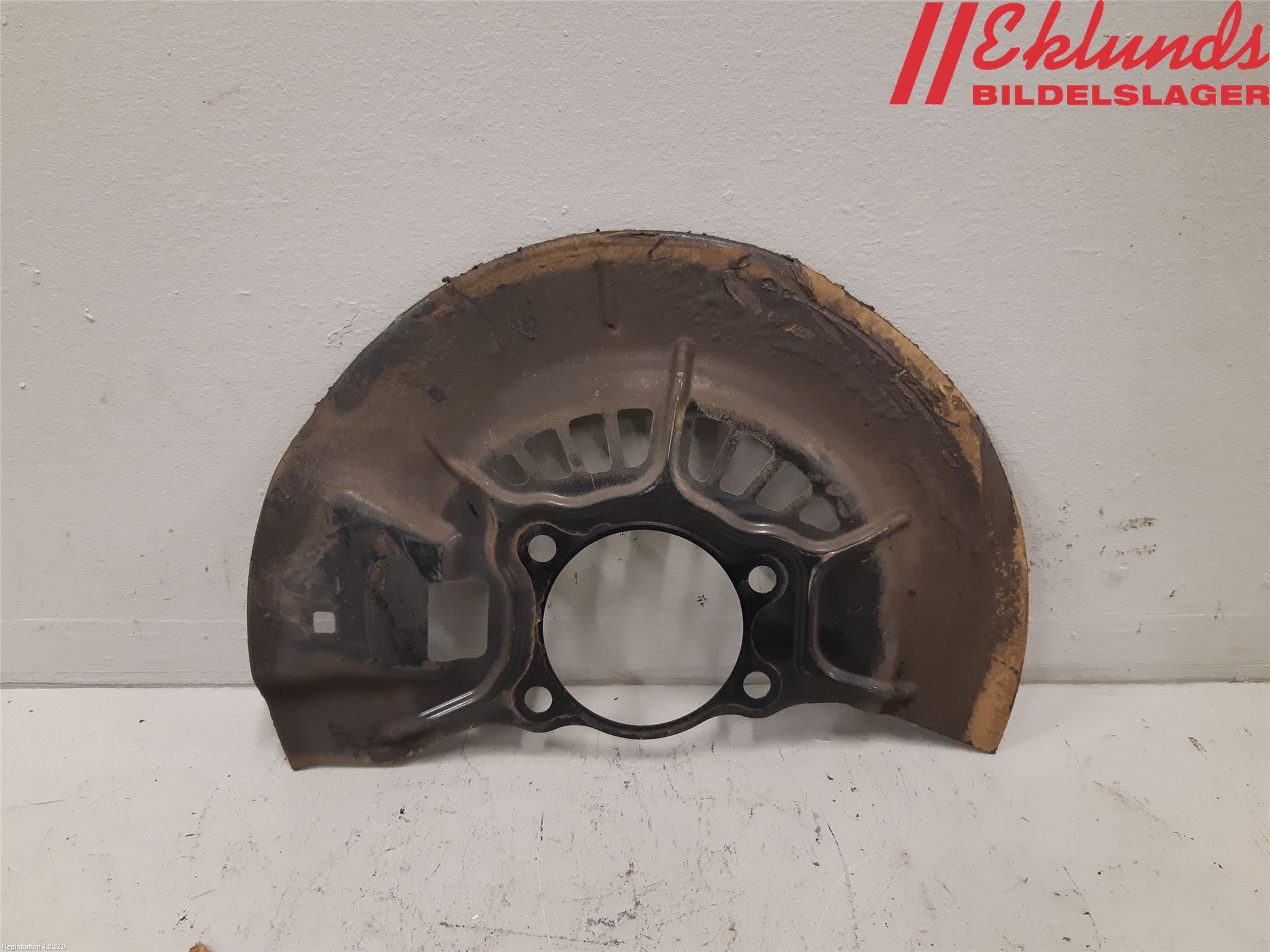 Toyota RAV4 19- Bromssköld Fram