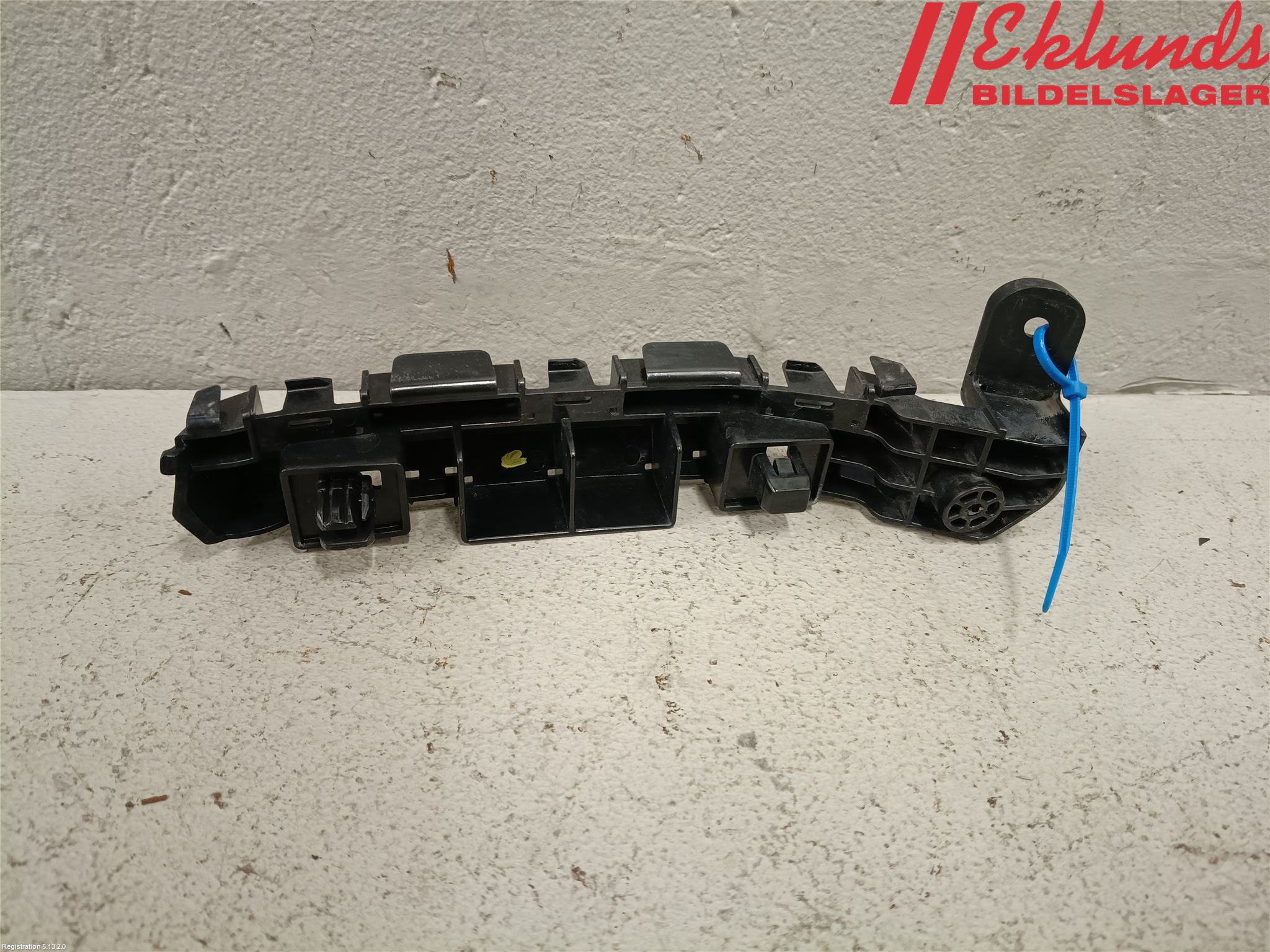 Honda HR-V 15-21 Stötfångarfäste Fram Hö